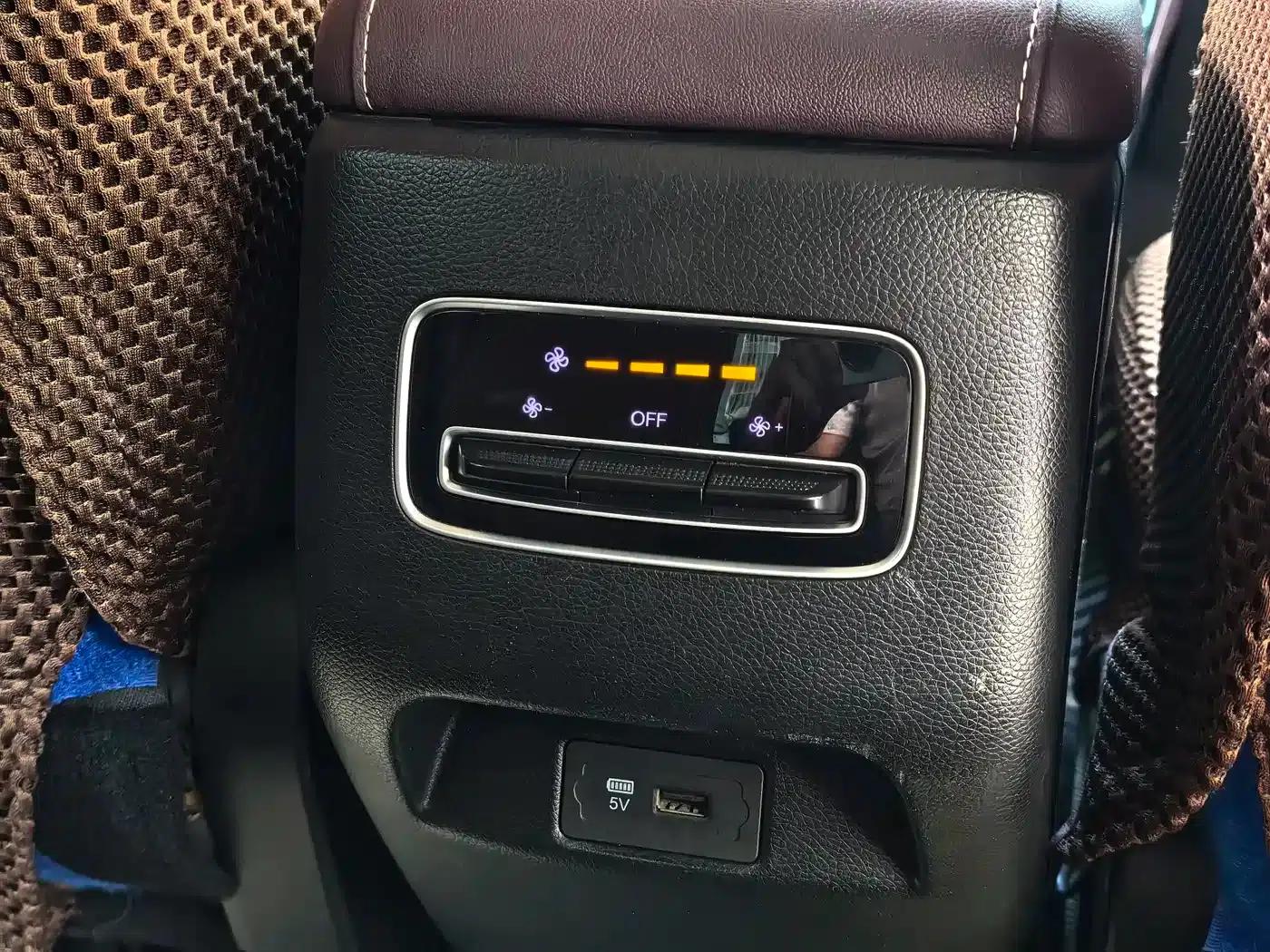 Trumpchi M6 2023 PRO 270T DCT Elite Edition — миниатюра 16