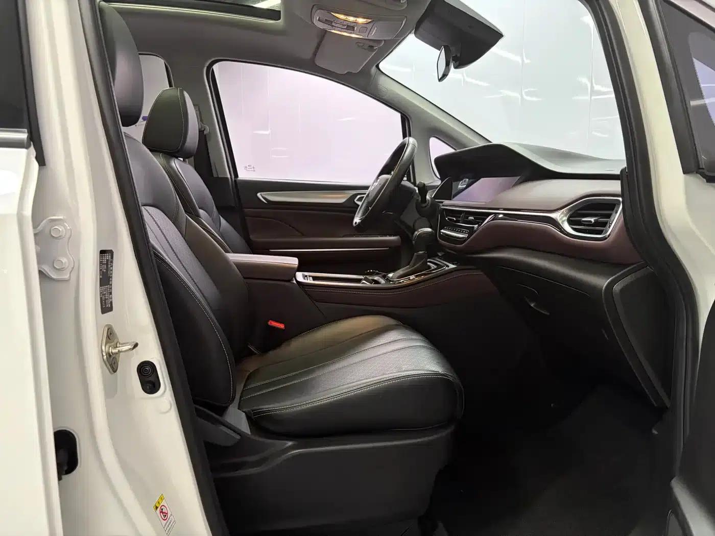 Trumpchi M6 2021 PRO 270T DCT Premium Edition — миниатюра 15