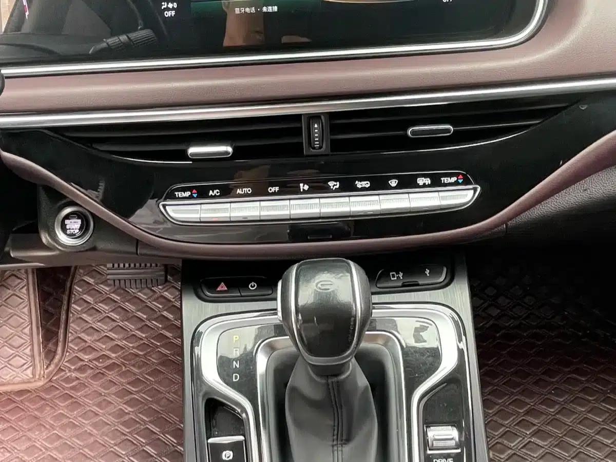 Trumpchi M6 2021 270T DCT Premium Edition (7-seater) — миниатюра 8