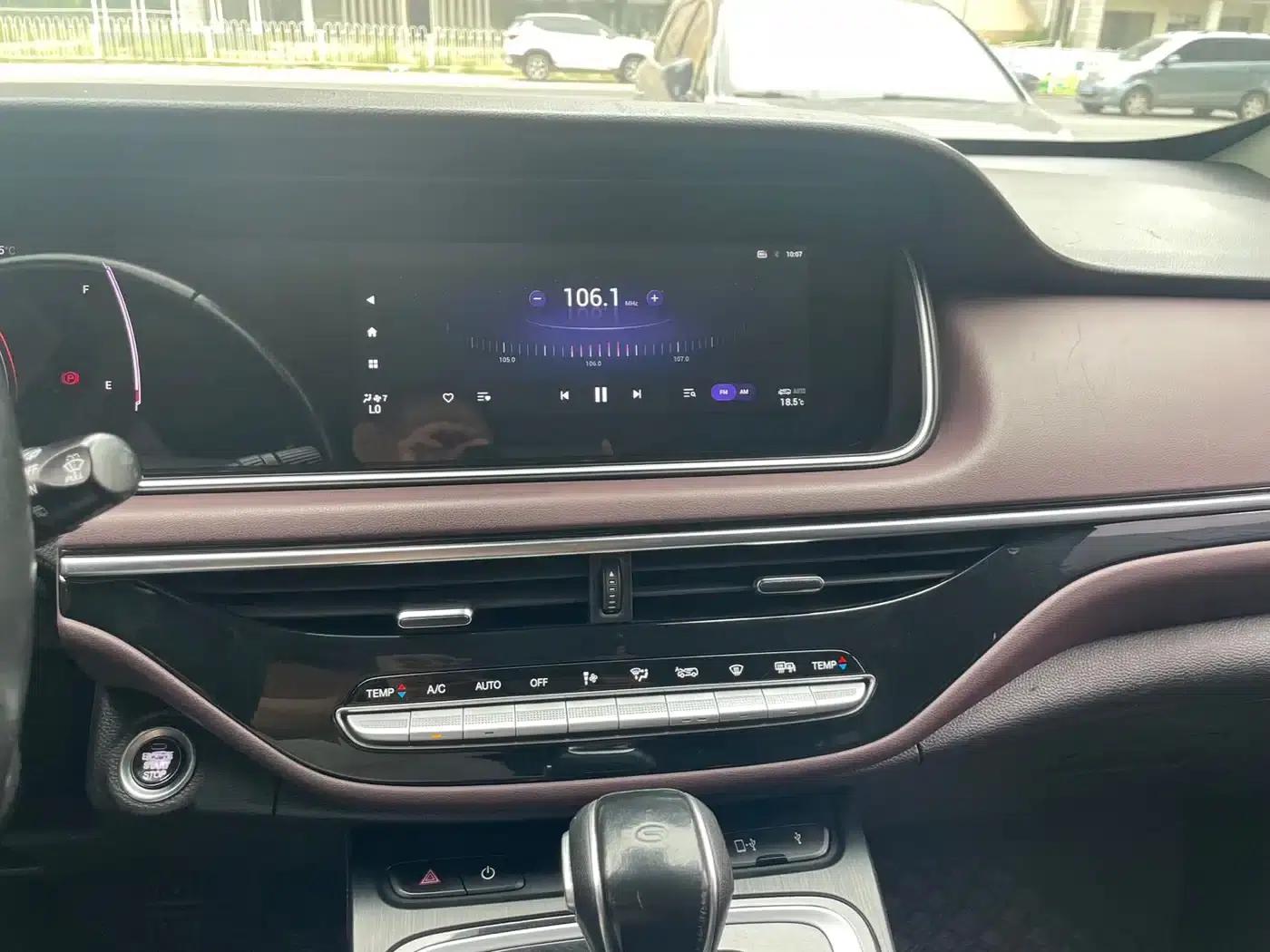 Trumpchi M6 2021 270T DCT Premium Edition (7-seater) — миниатюра 9