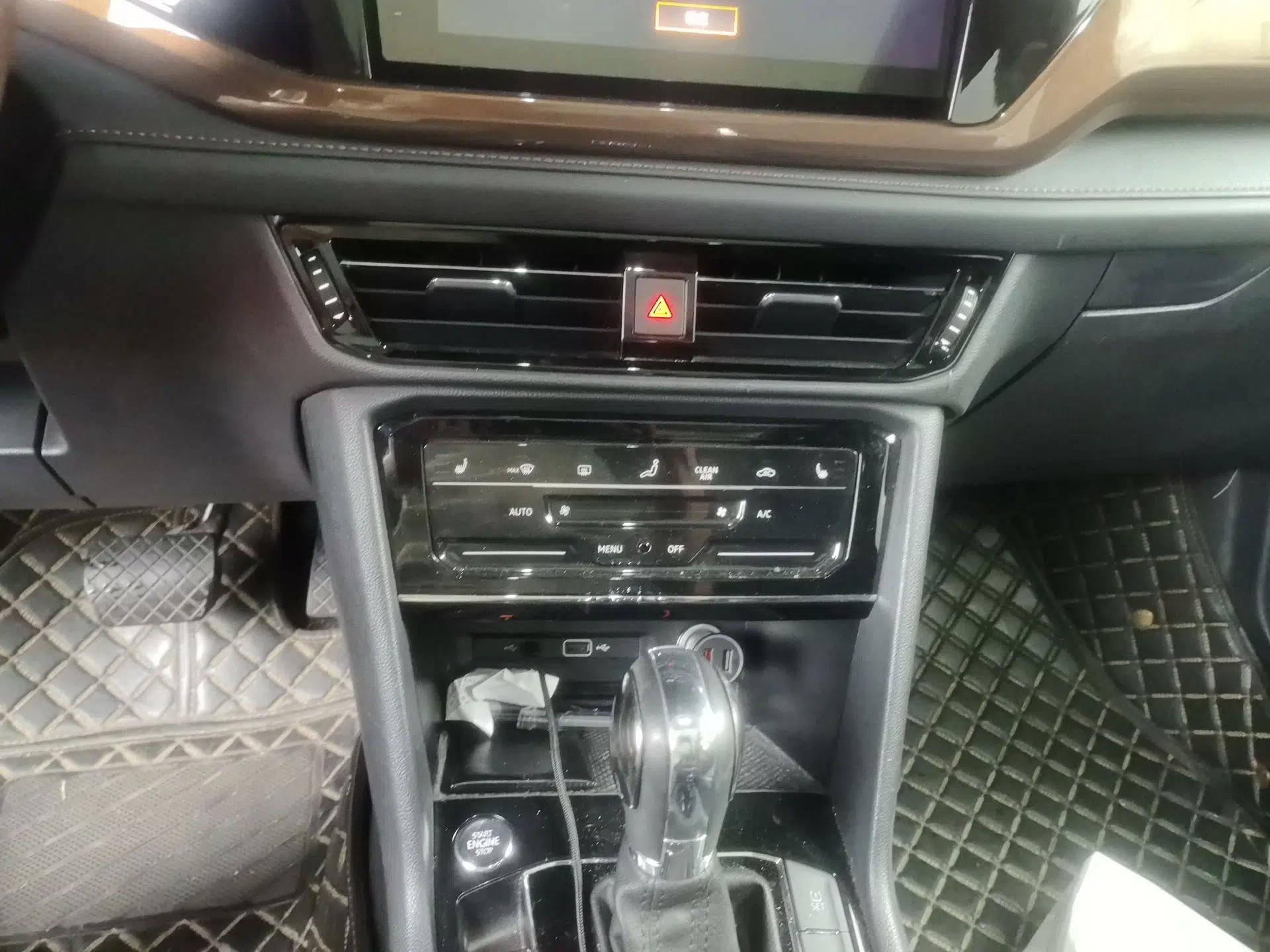 Volkswagen Tharu 2021 330TSI All-Wheel Drive Luxury PLUS Version — миниатюра 13