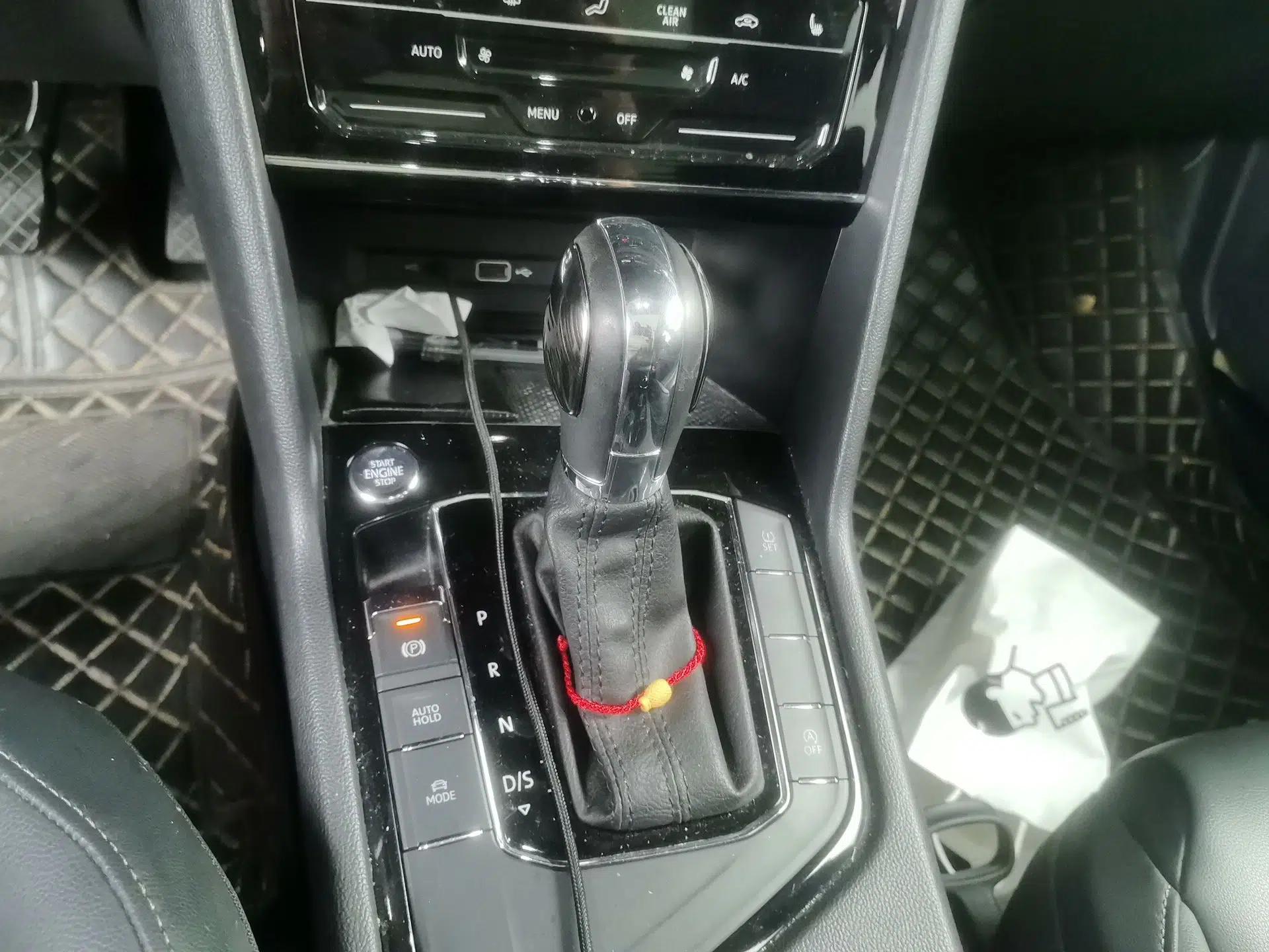 Volkswagen Tharu 2021 330TSI All-Wheel Drive Luxury PLUS Version — миниатюра 14