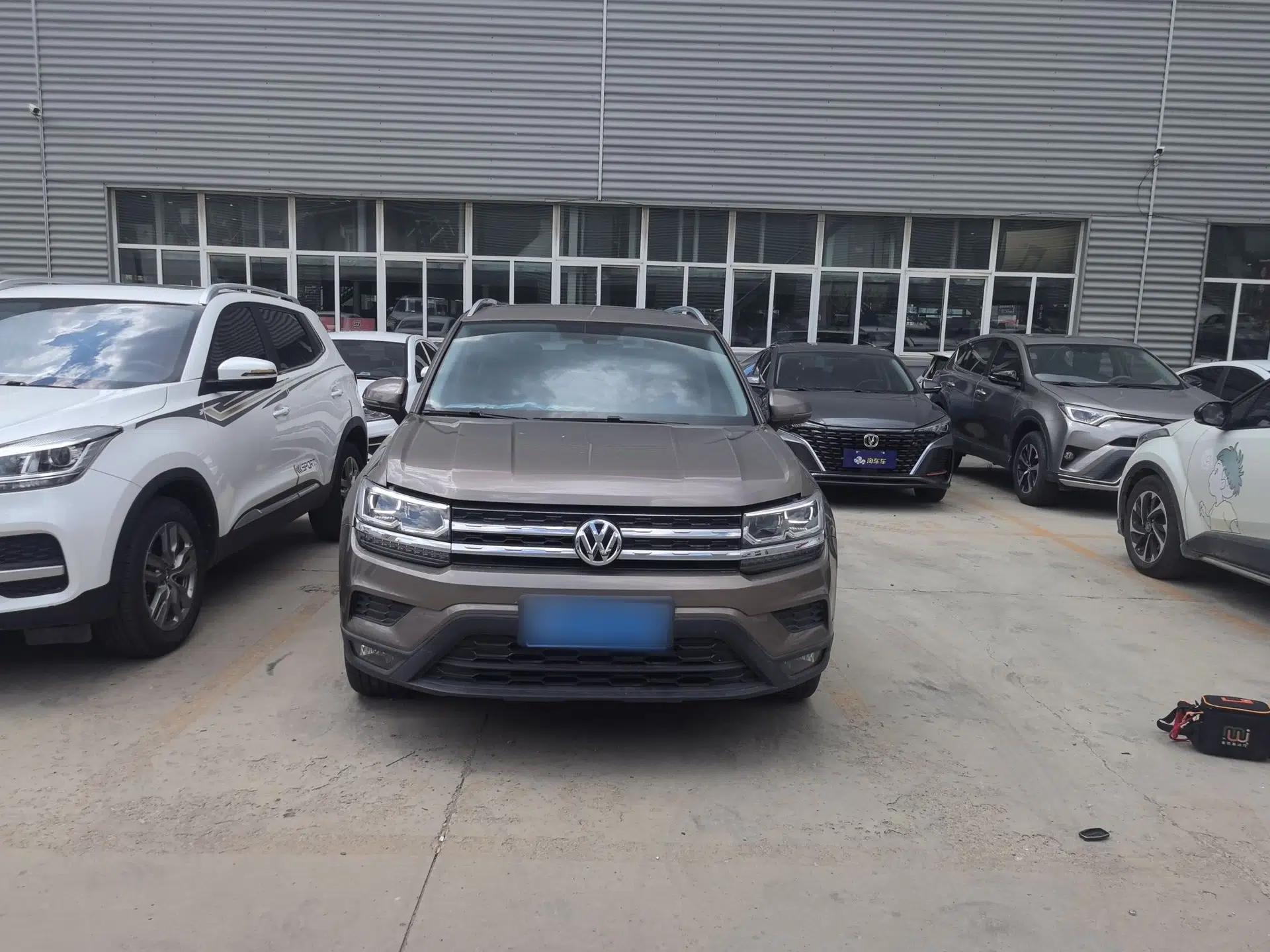 Volkswagen Tharu 2020 280TSI Two-Wheel Drive Luxury Edition China VI Standard — миниатюра 2