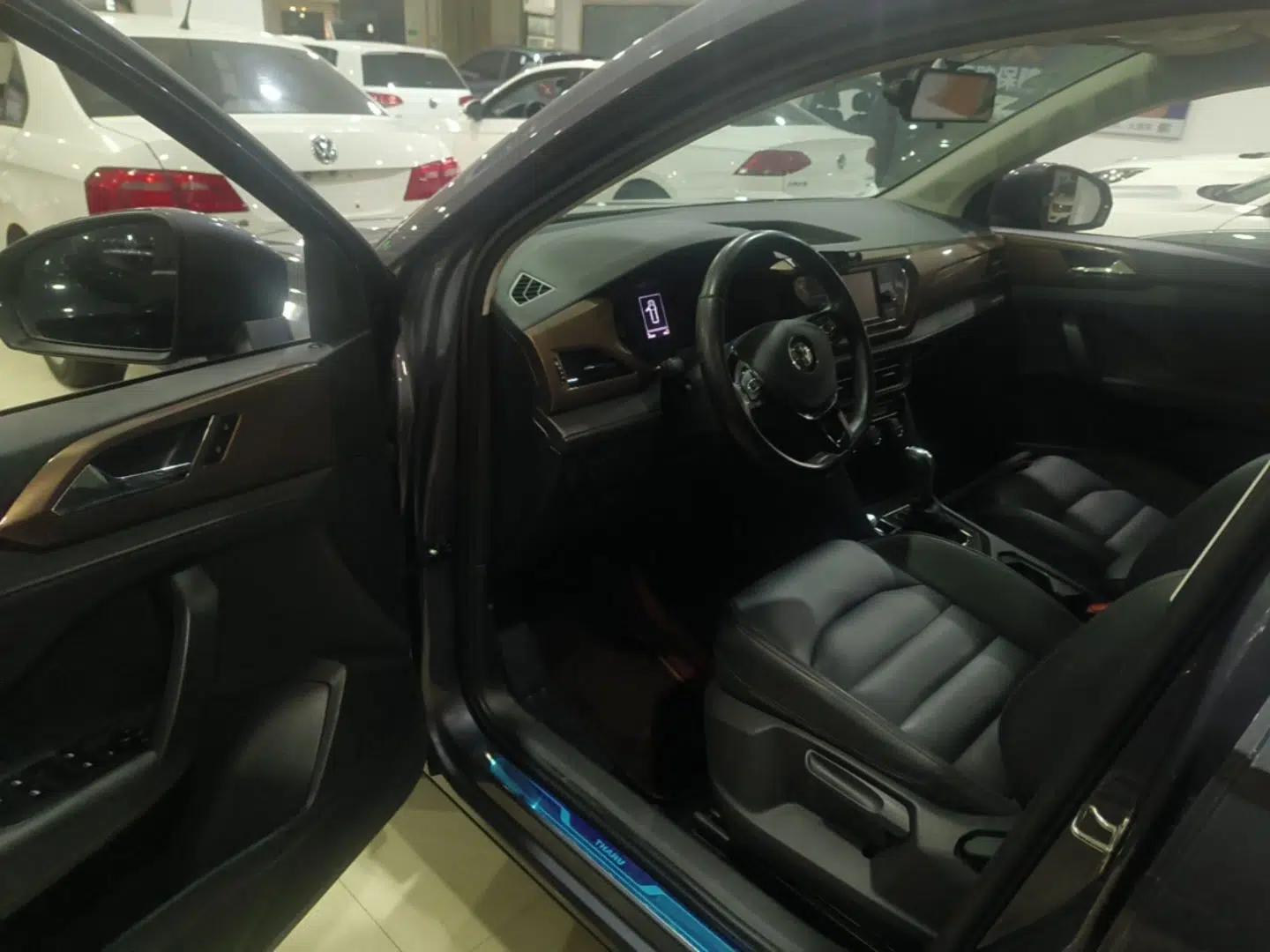 Volkswagen Tharu 2019 280TSI Two-Wheel Drive Comfort Edition China VI Standard — миниатюра 18