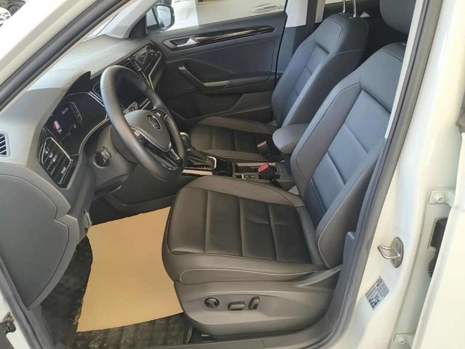 Volkswagen T-ROC 2022 280TSI DSG Two-Wheel Drive Comfort PLUS — миниатюра 17