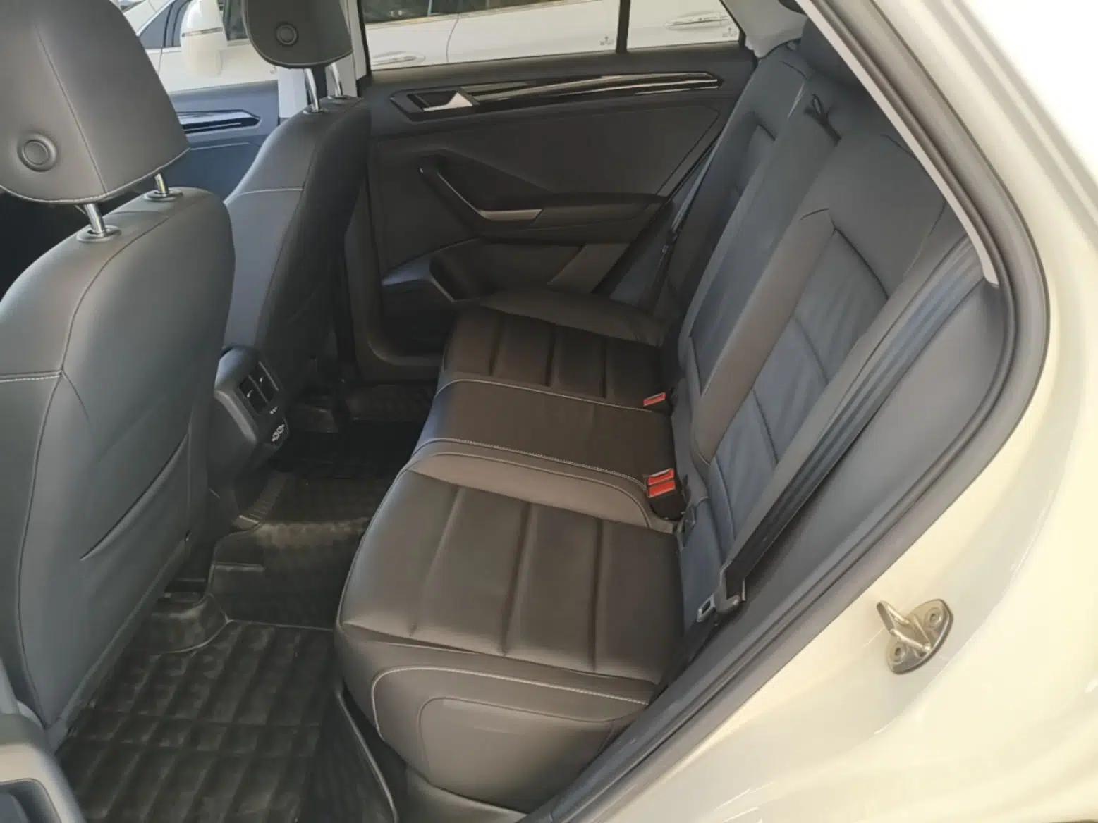 Volkswagen T-ROC 2022 280TSI DSG Two-Wheel Drive Comfort PLUS — миниатюра 20