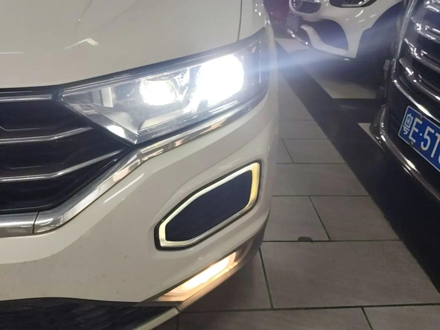 Volkswagen T-ROC 2018 280TSI DSG Two-Wheel-Drive Advanced Version China VI Standard — миниатюра 8