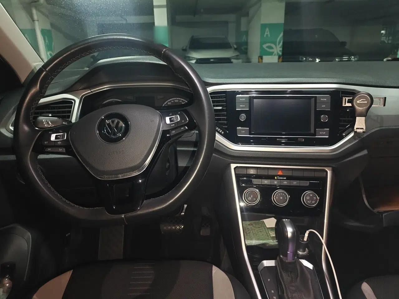 Volkswagen T-ROC 2019 280TSI DSG Two-Wheel Drive Advanced Version China VI Standard — миниатюра 9