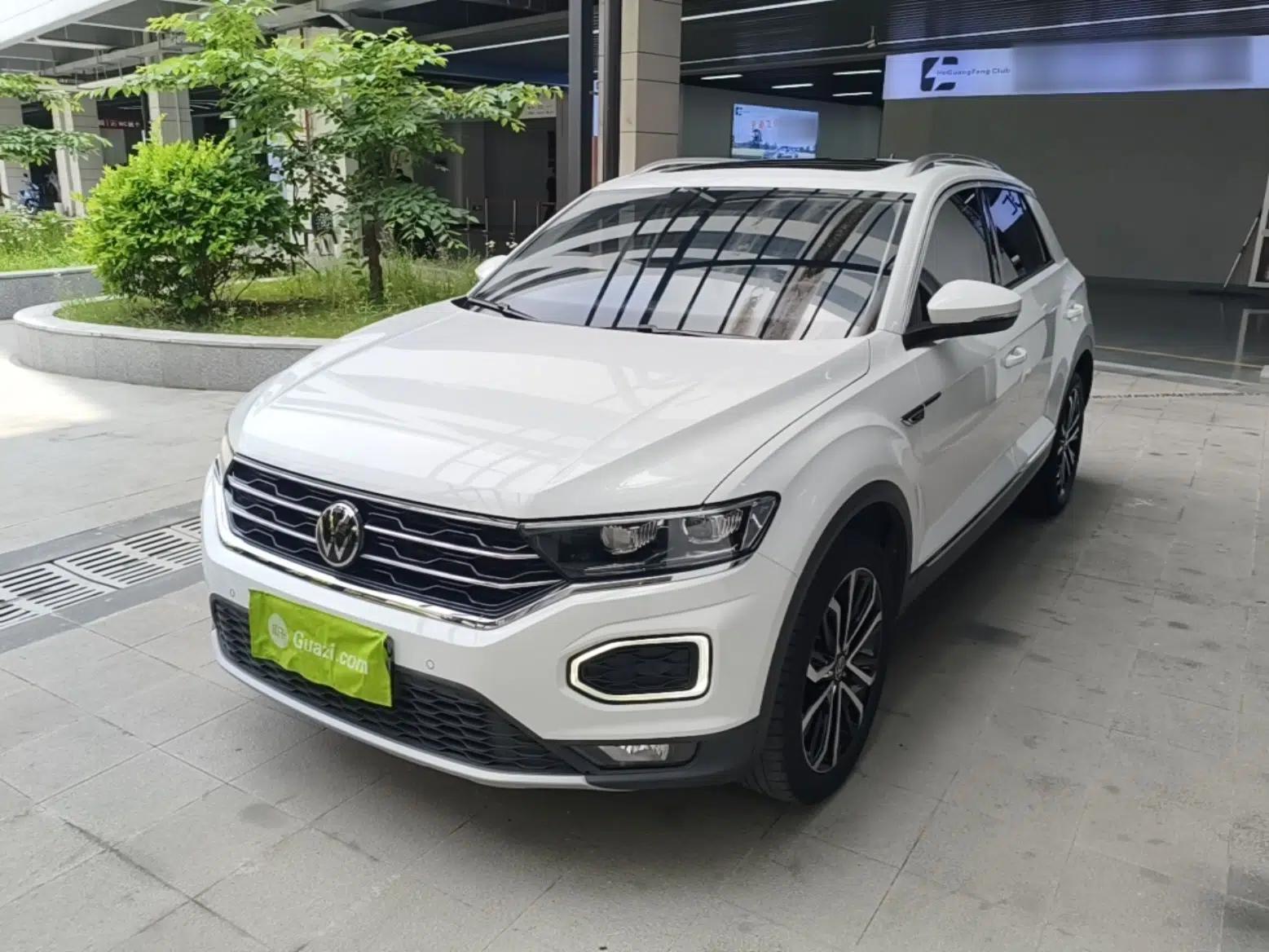 Volkswagen T-ROC 2022 280TSI DSG Two-Wheel Drive Elite PLUS — миниатюра 1