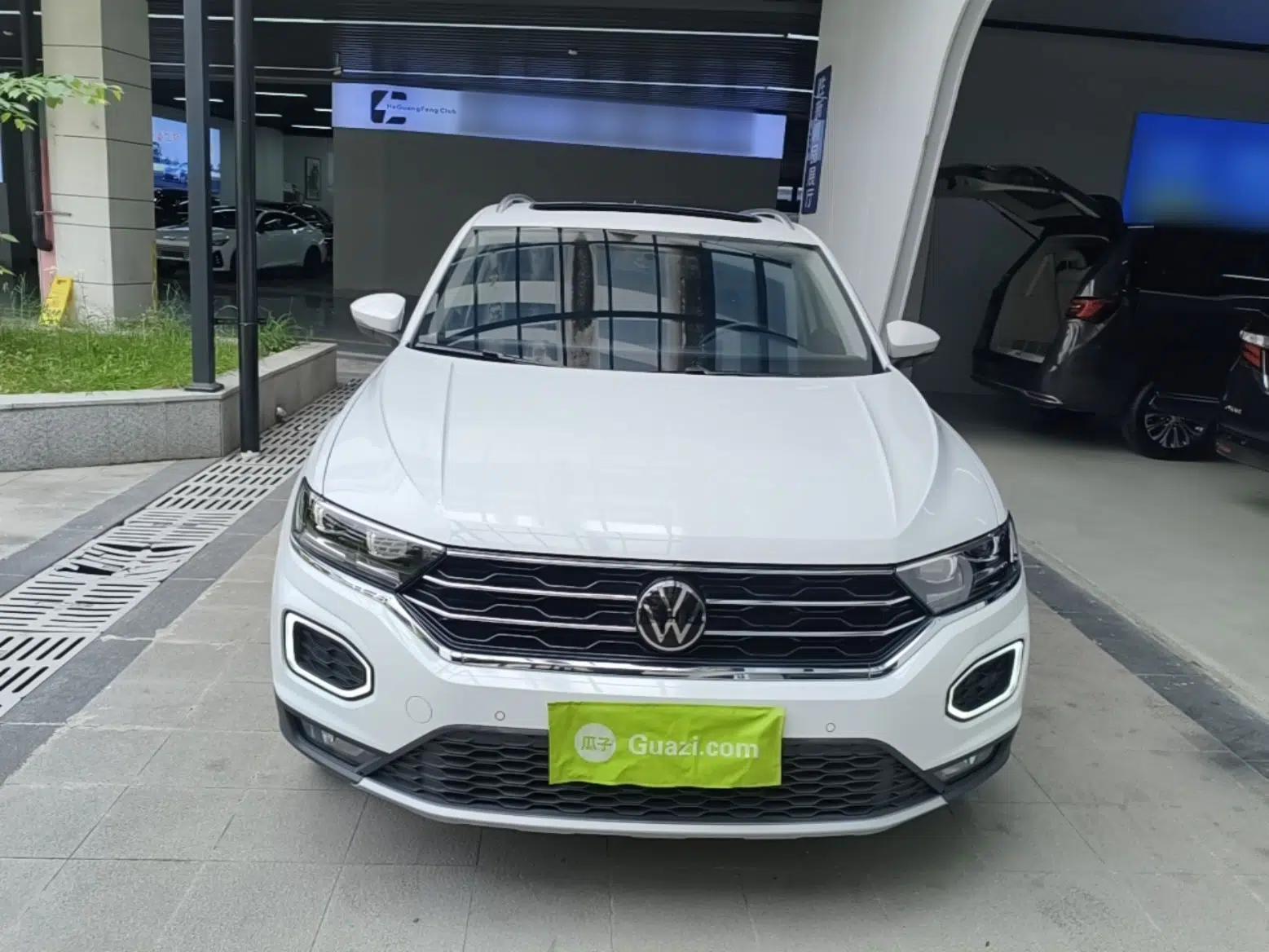 Volkswagen T-ROC 2022 280TSI DSG Two-Wheel Drive Elite PLUS — миниатюра 2
