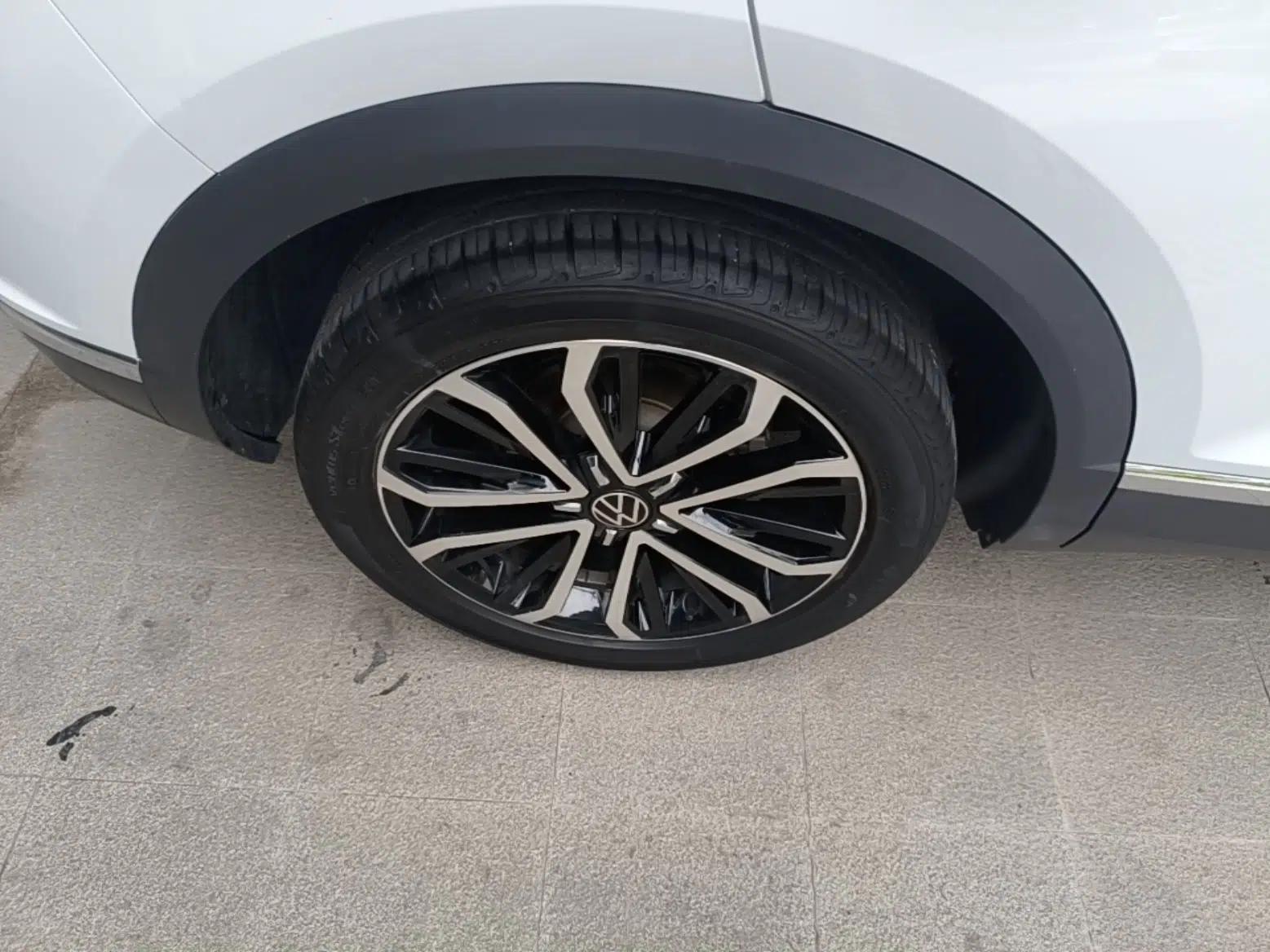 Volkswagen T-ROC 2022 280TSI DSG Two-Wheel Drive Elite PLUS — миниатюра 16