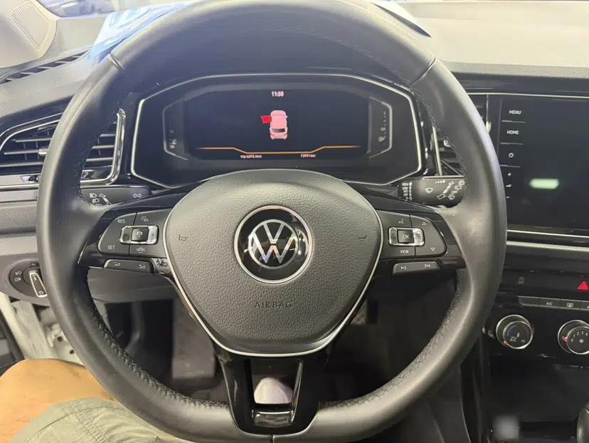 Volkswagen T-ROC 2022 280TSI DSG Two-Wheel Drive Elite PLUS — миниатюра 18