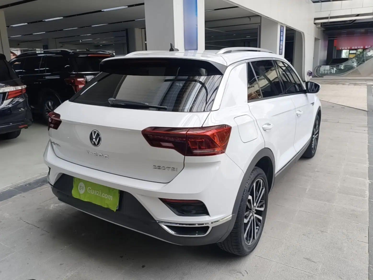 Volkswagen T-ROC 2022 280TSI DSG Two-Wheel Drive Elite PLUS — миниатюра 6
