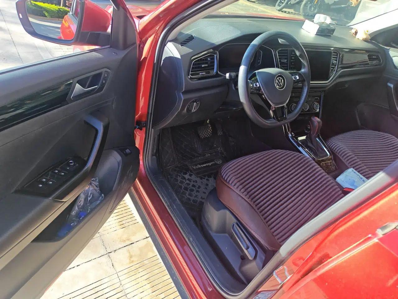 Volkswagen T-ROC 2021 280TSI DSG Two-Wheel Drive Comfort Connect Edition — миниатюра 16