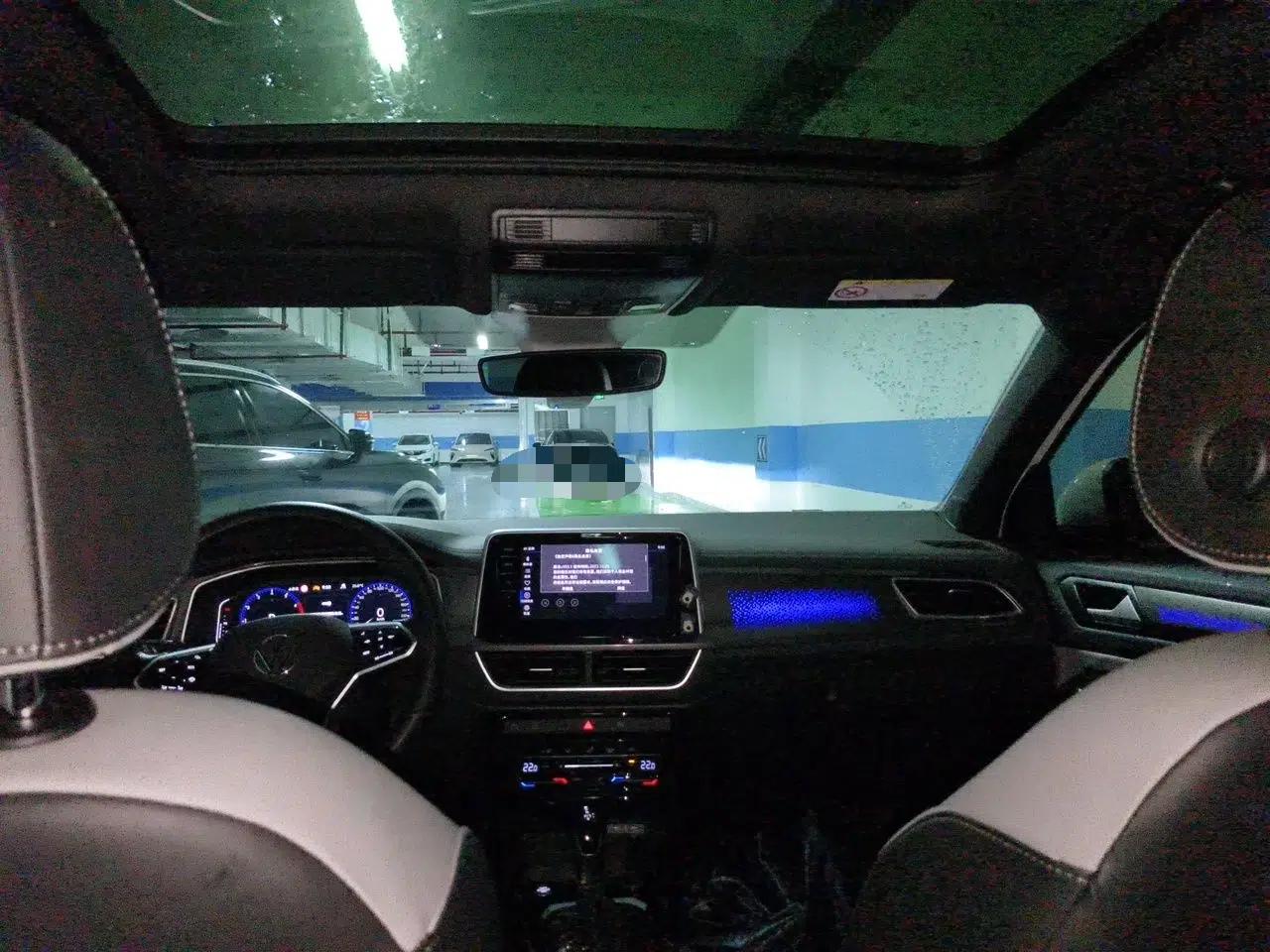 Volkswagen T-ROC 2024 300TSI DSG Two-Wheel-Drive Chen Guang Edition — миниатюра 18