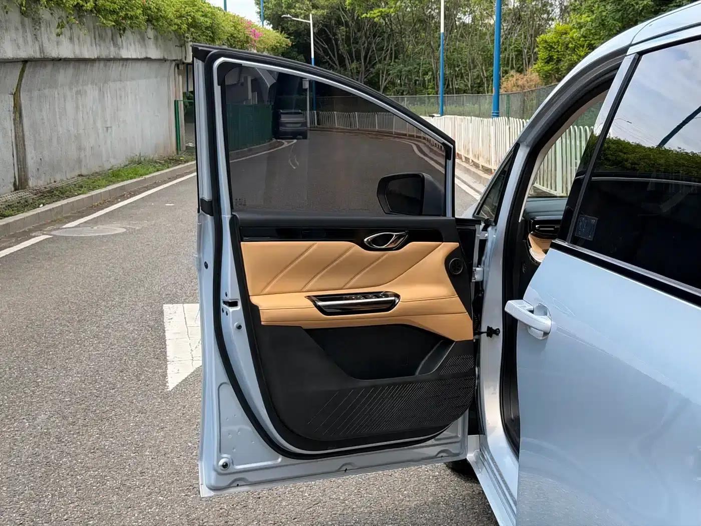 Trumpchi E8 PHEV 2024 Model 150km MAX+ — миниатюра 19
