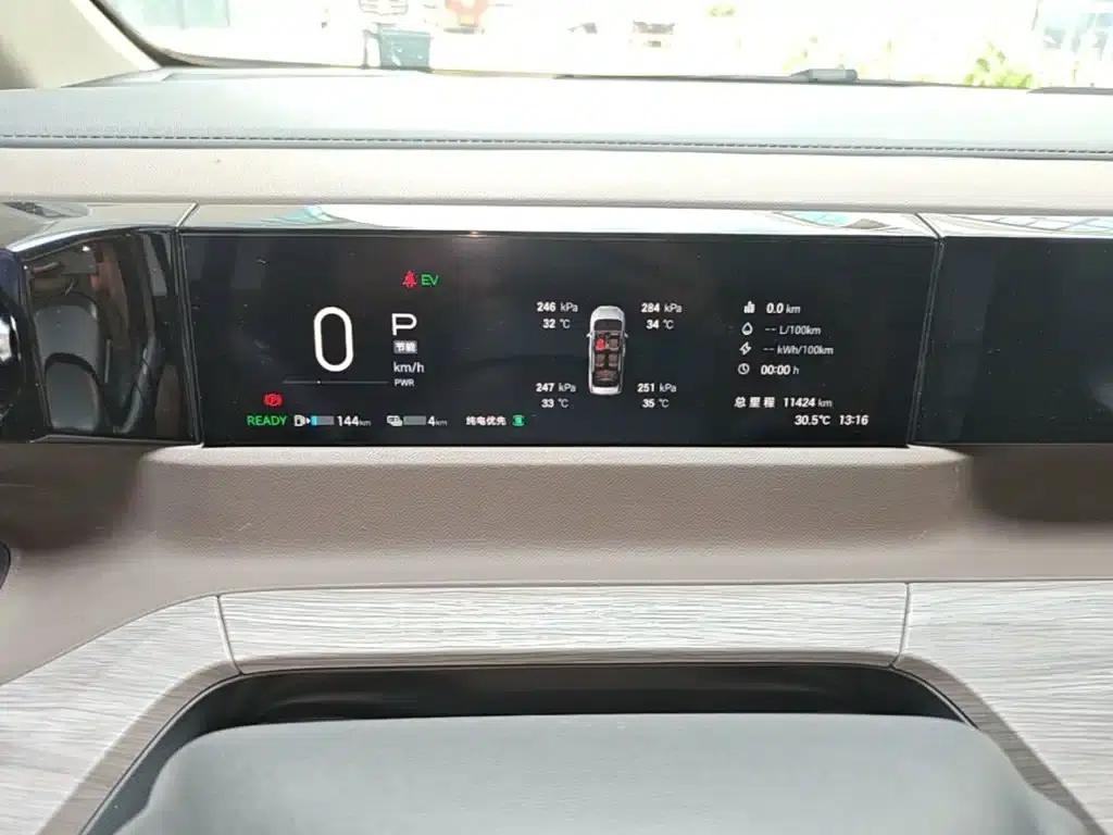 Trumpchi E8 PHEV 2024 Model 150km MAX — миниатюра 12