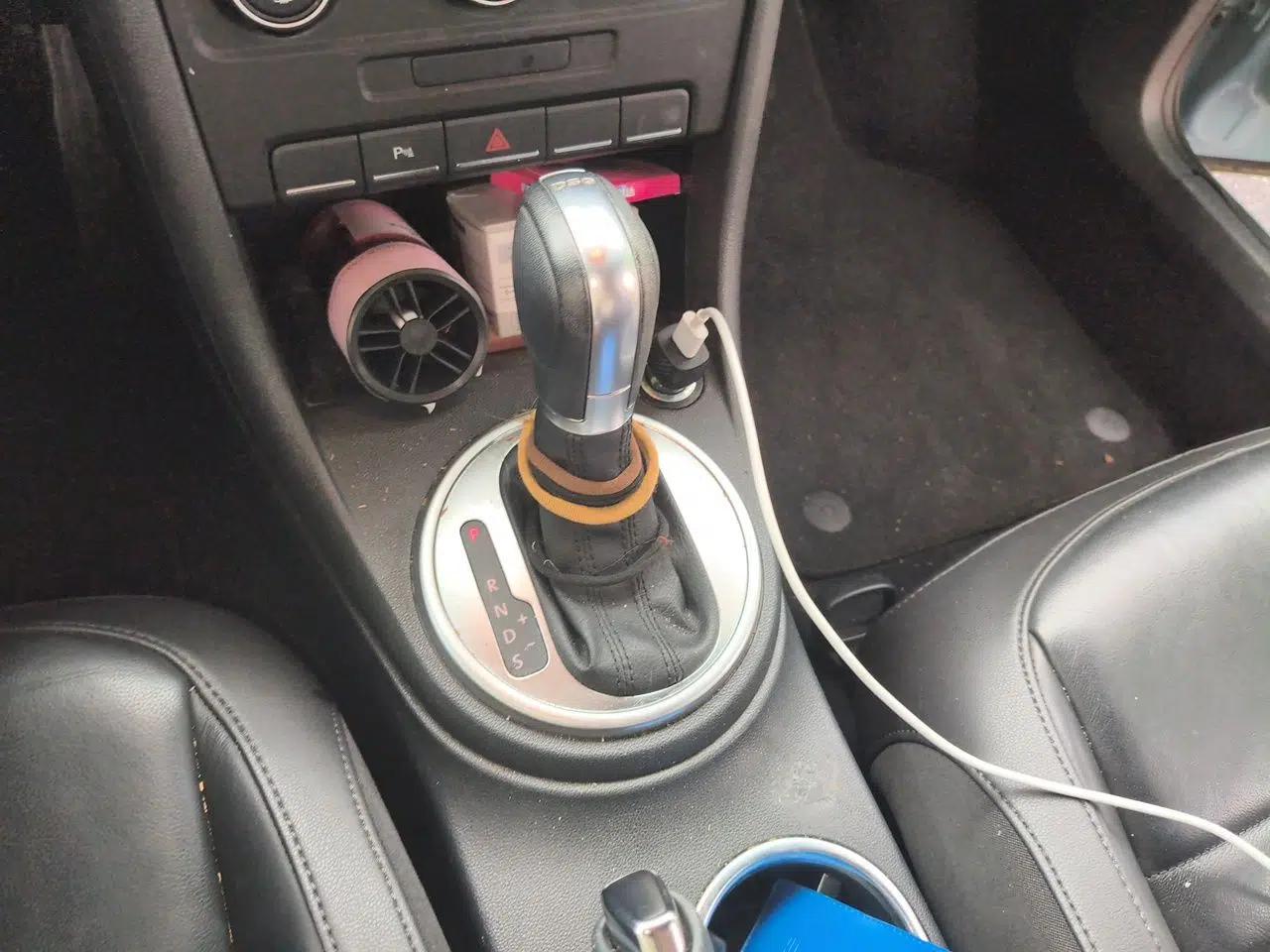 Volkswagen Beetle 2014 1.4TSI R-Line — миниатюра 14
