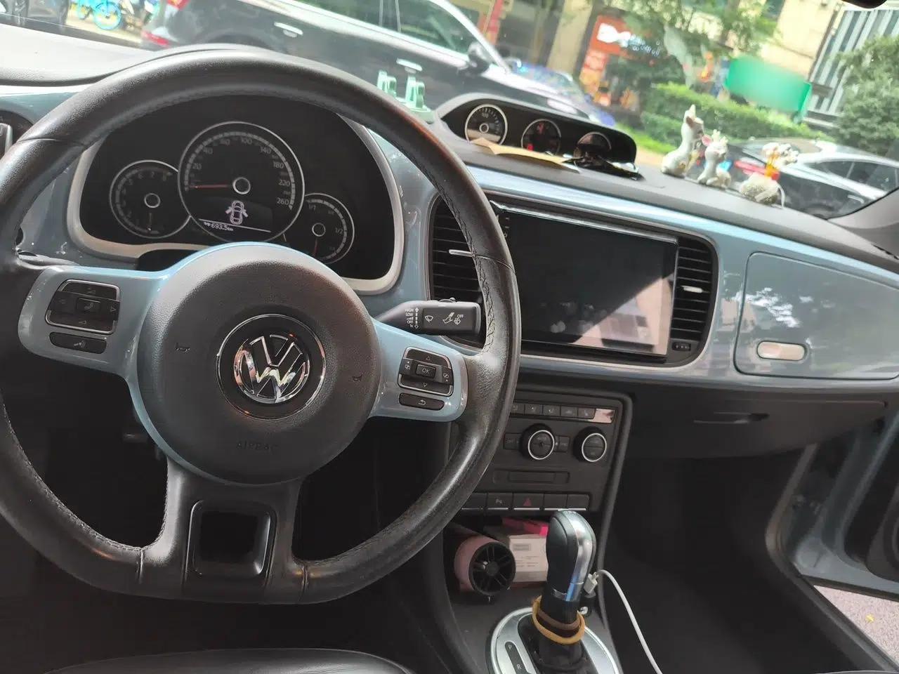 Volkswagen Beetle 2014 1.4TSI R-Line — миниатюра 9