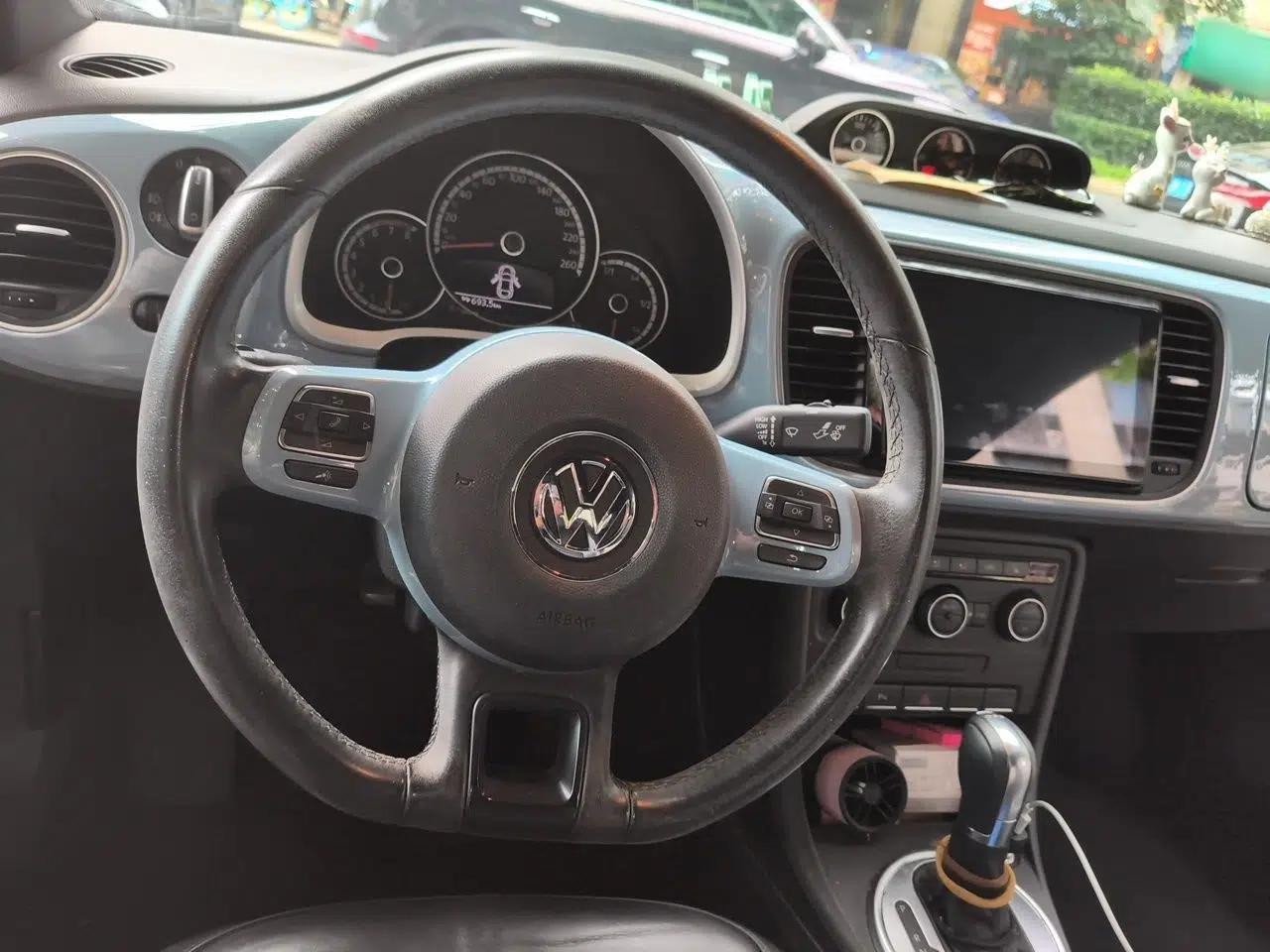 Volkswagen Beetle 2014 1.4TSI R-Line — миниатюра 10