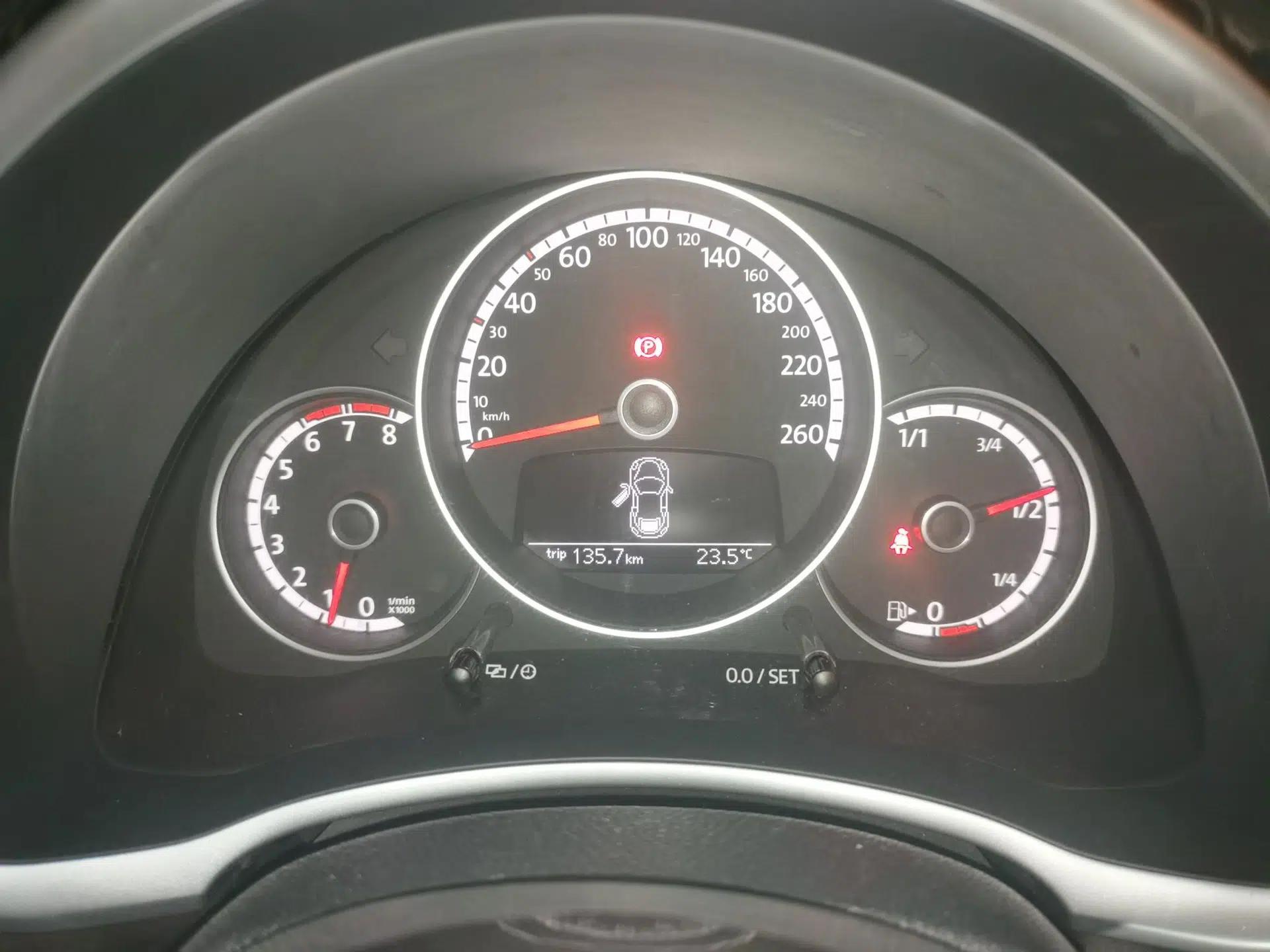 Volkswagen Beetle Beetle (Imported) 1.4T 4-Seat Automatic — миниатюра 11