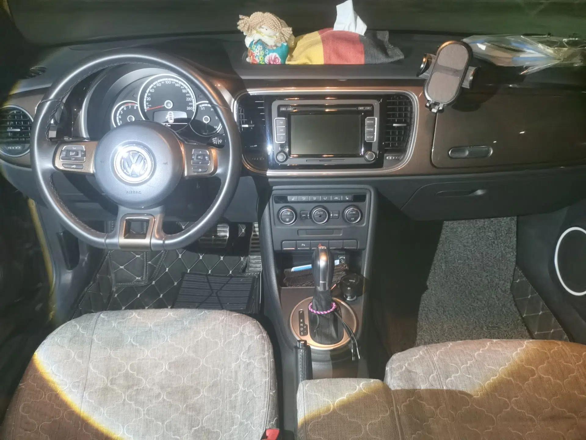 Volkswagen Beetle Beetle (Imported) 1.4T 4-Seat Automatic — миниатюра 9