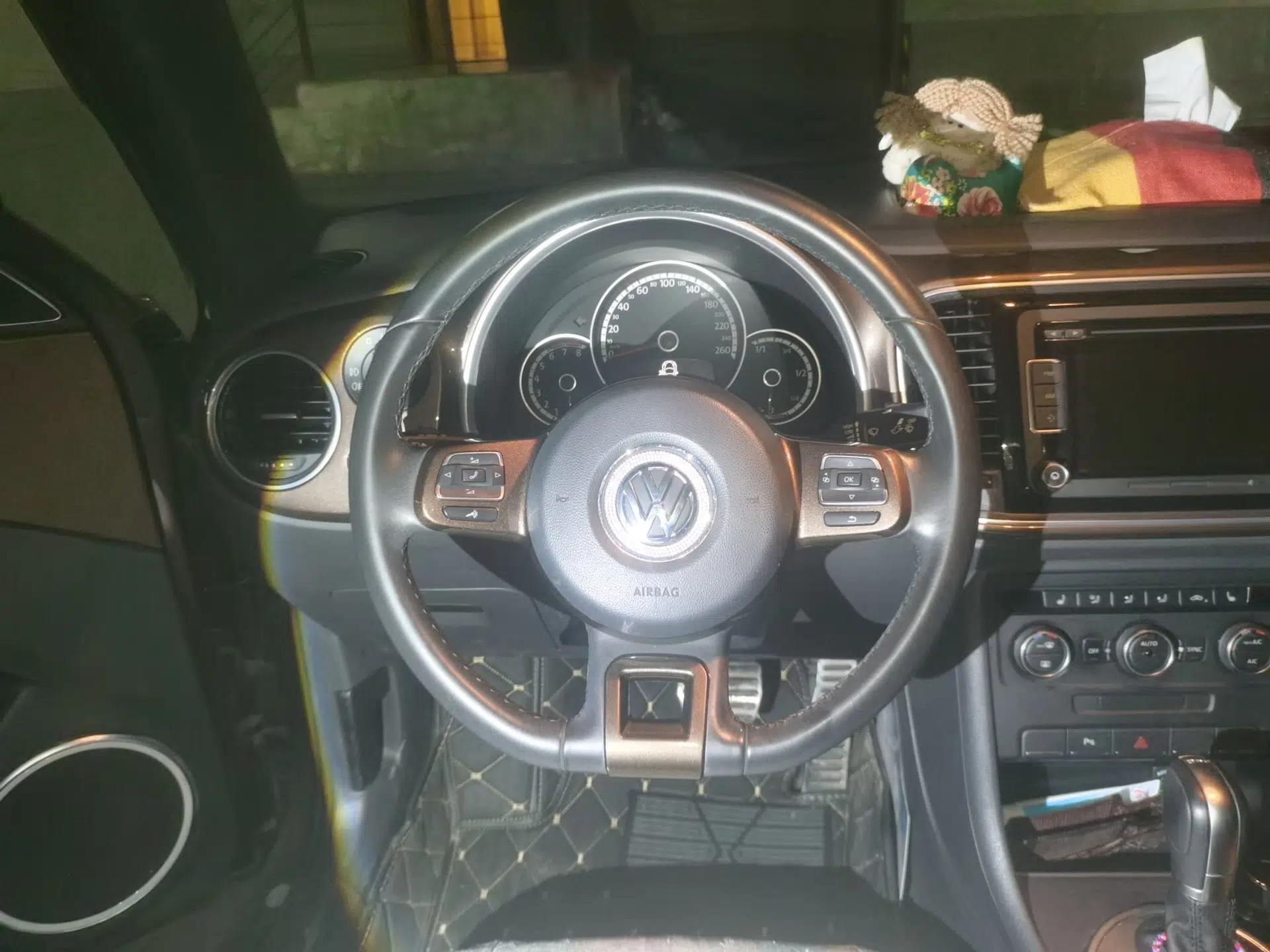 Volkswagen Beetle Beetle (Imported) 1.4T 4-Seat Automatic — миниатюра 10