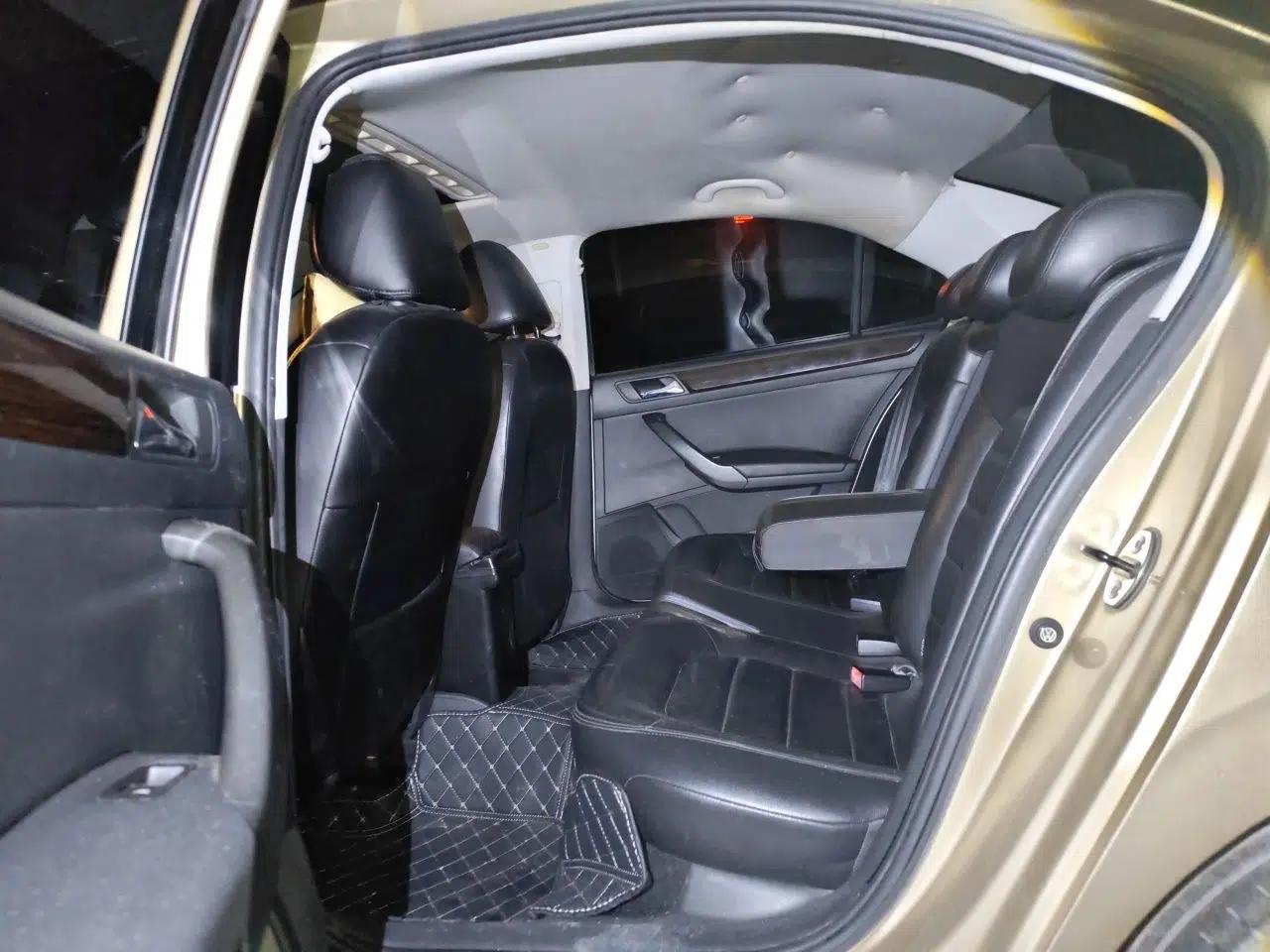 Volkswagen Santana 2013 1.6L Automatic Luxury Edition — миниатюра 17