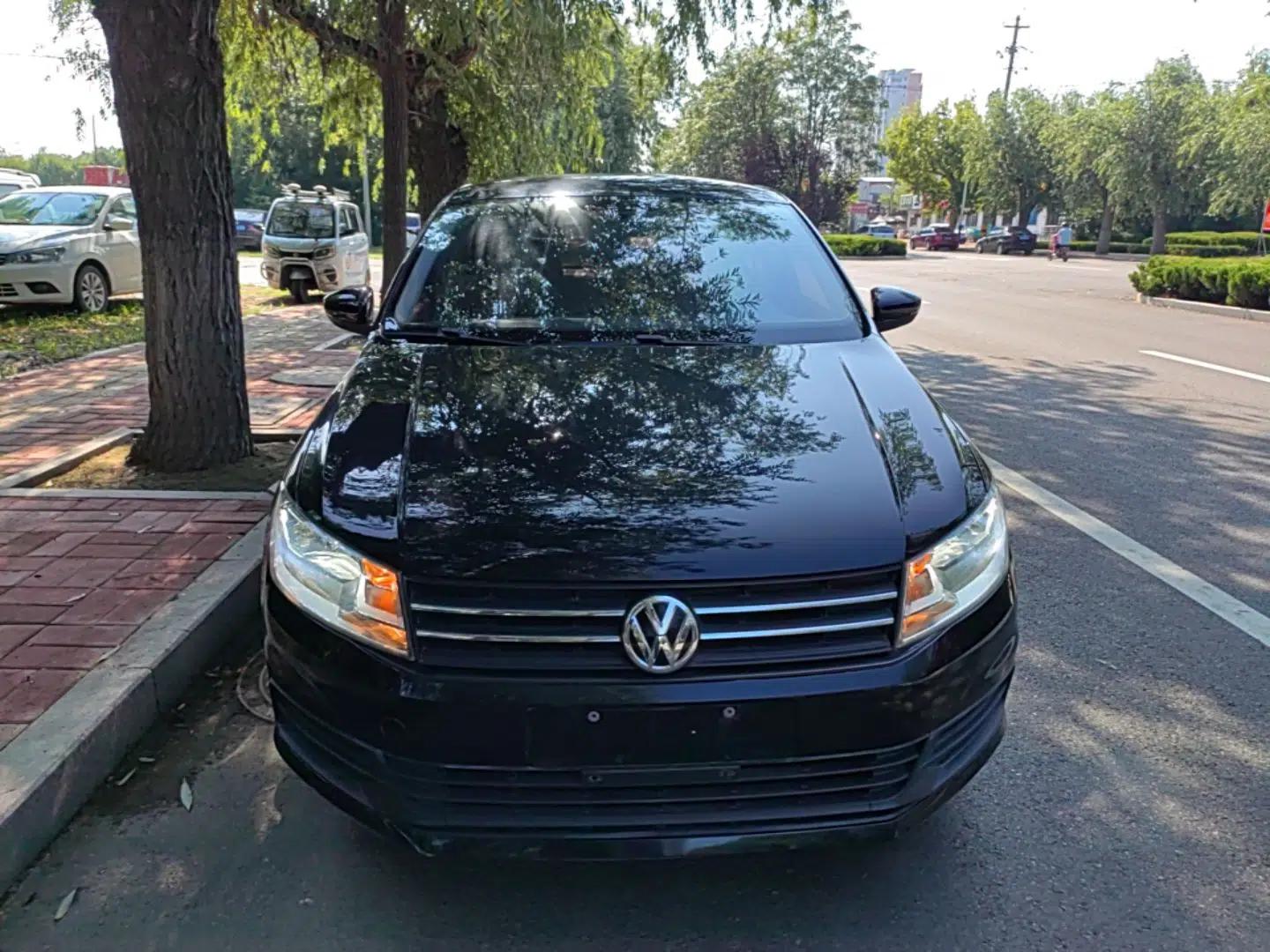 Volkswagen Santana 2016 1.6L Manual Fashion Edition — миниатюра 2