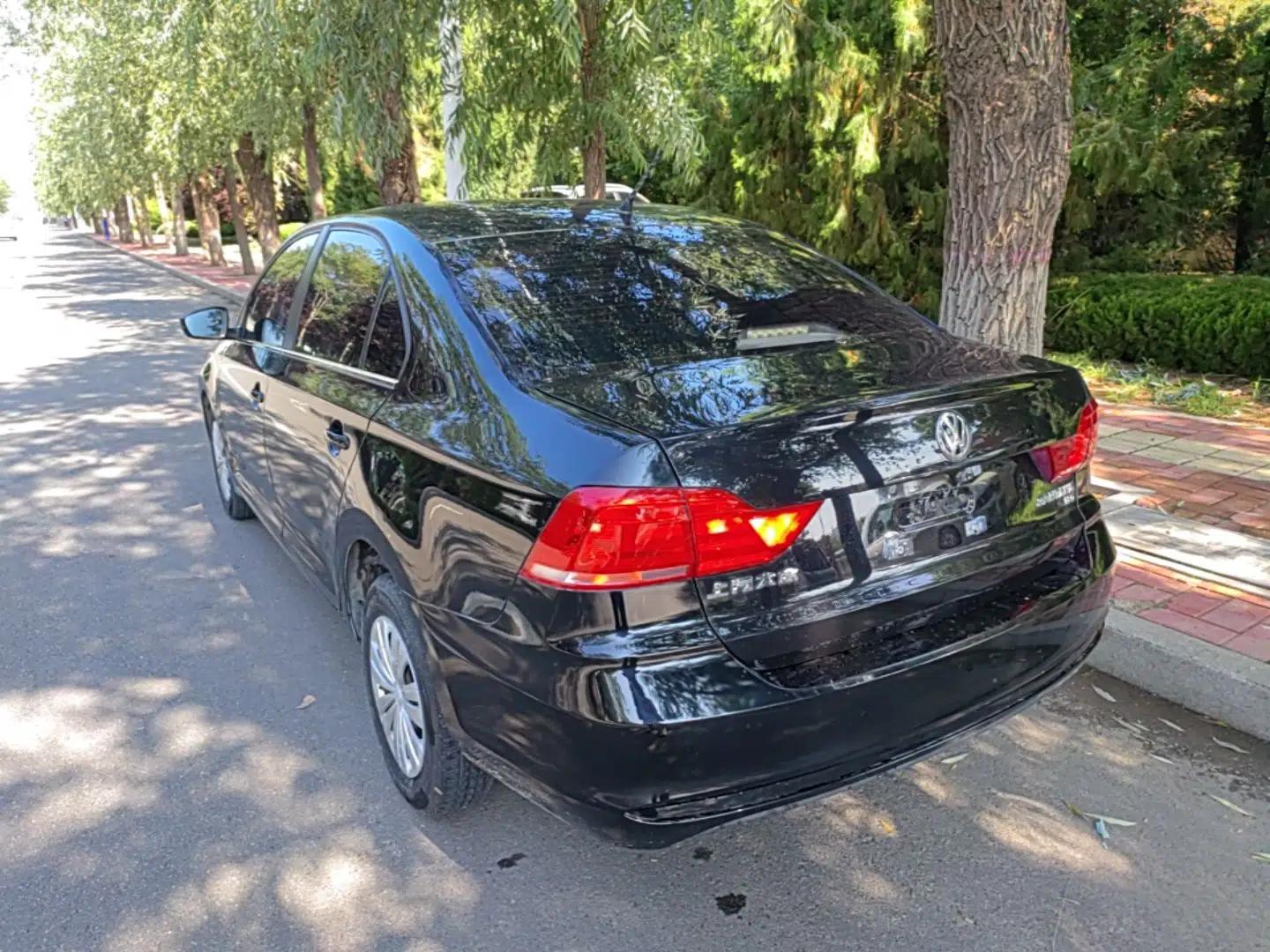 Volkswagen Santana 2016 1.6L Manual Fashion Edition — миниатюра 4
