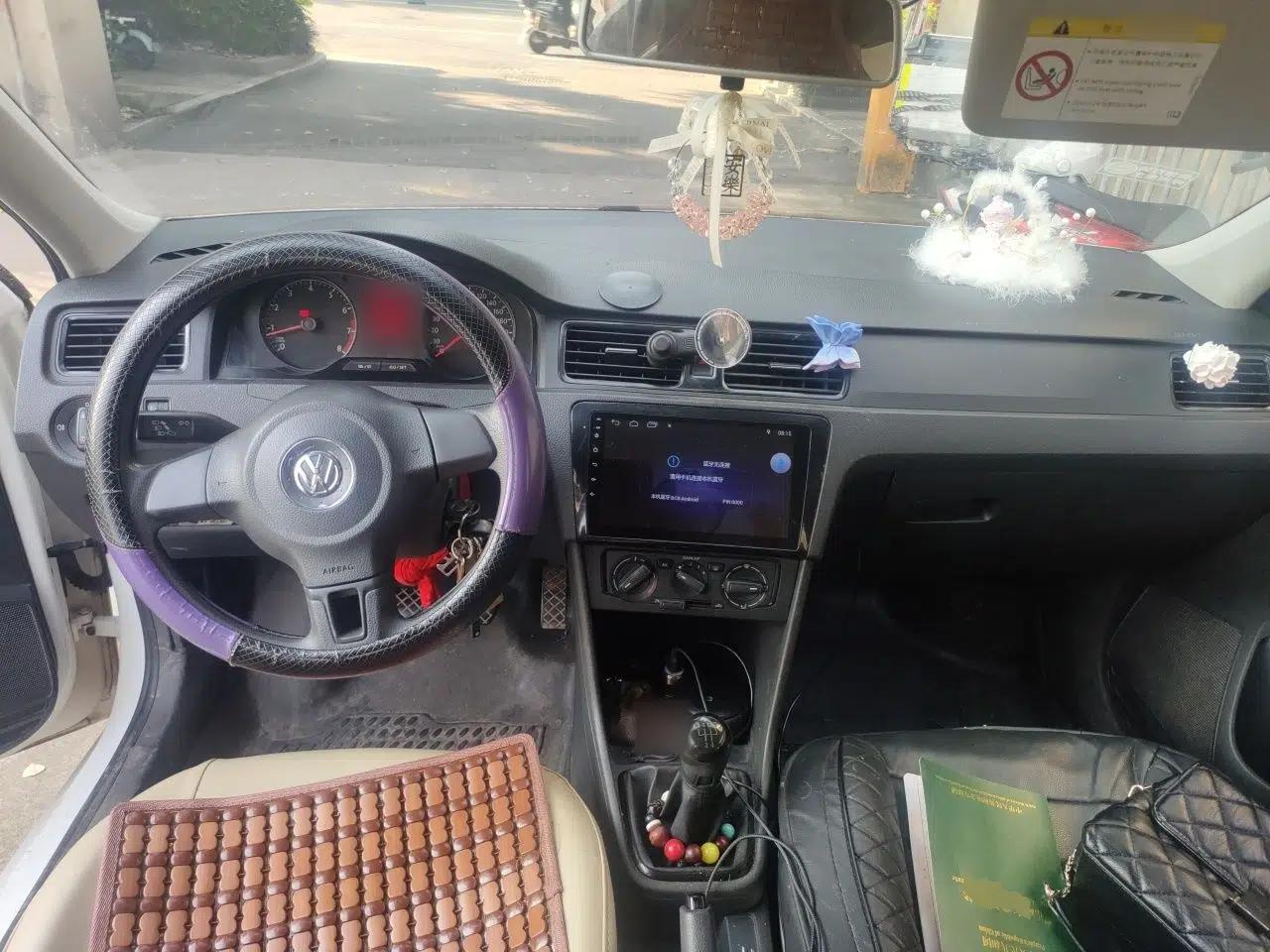 Volkswagen Santana 2015 1.6L Manual Fashion Edition — миниатюра 9