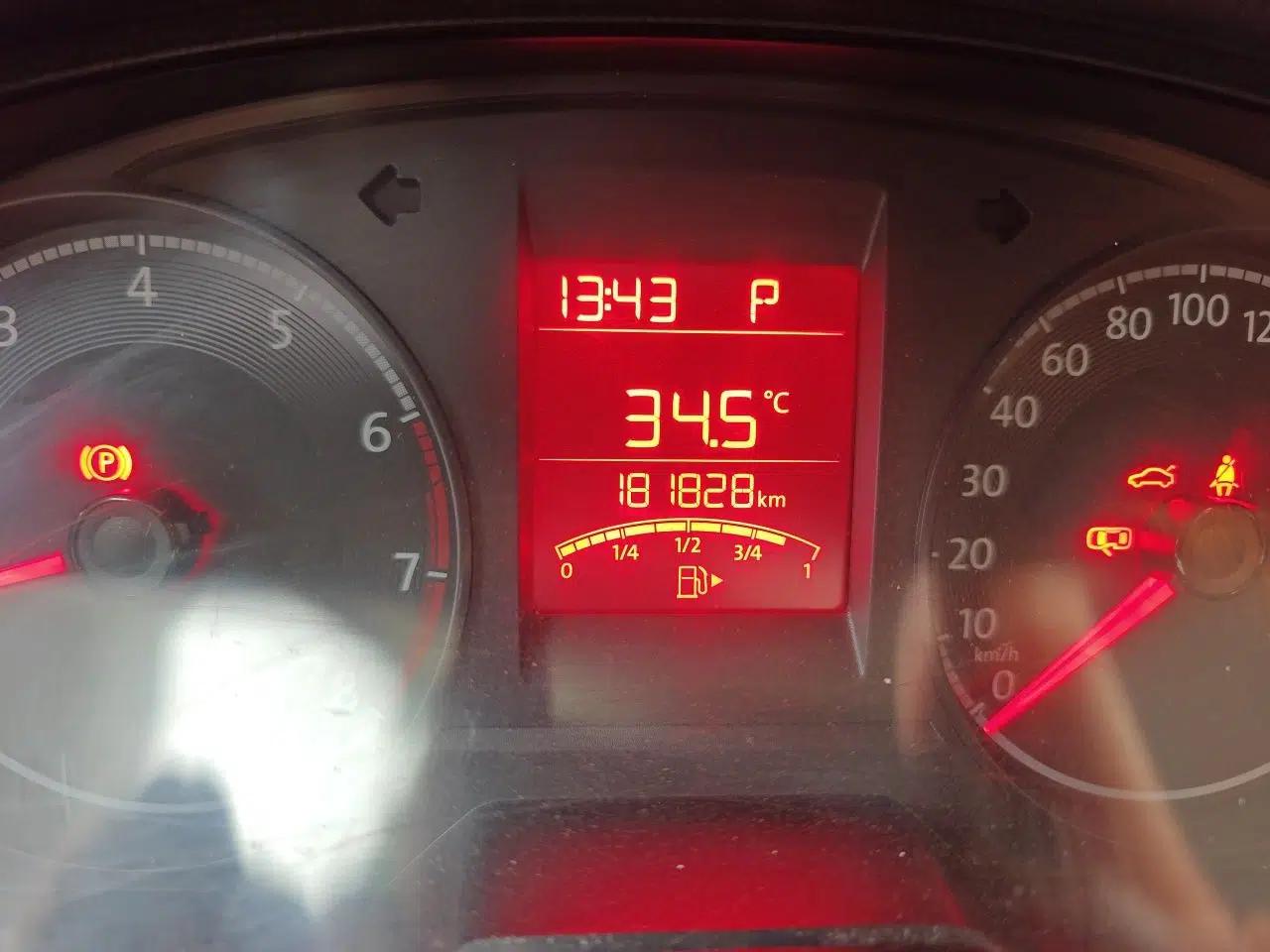 Volkswagen Santana 2016 1.6L Automatic Fashion Edition — миниатюра 12
