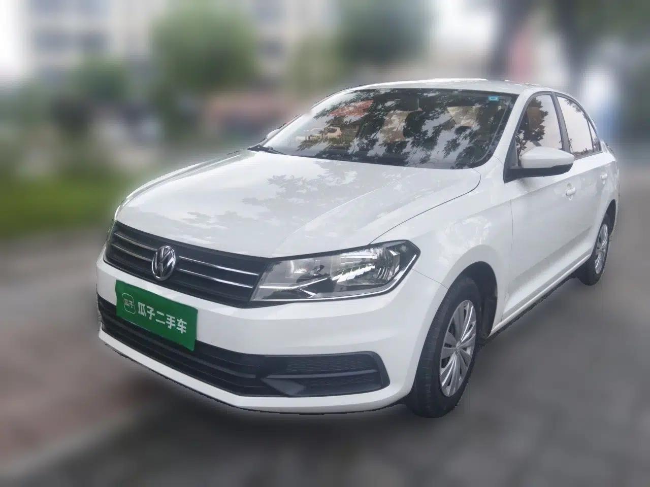 Volkswagen Santana 2018 1.5L Manual Fashion Edition — миниатюра 1