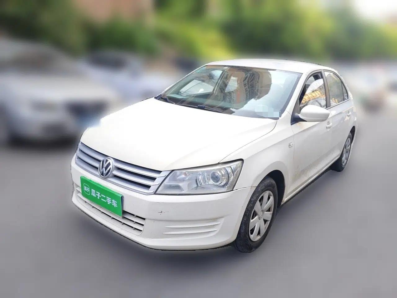 Volkswagen Santana 2013 1.6L Manual Fashion Edition — миниатюра 1