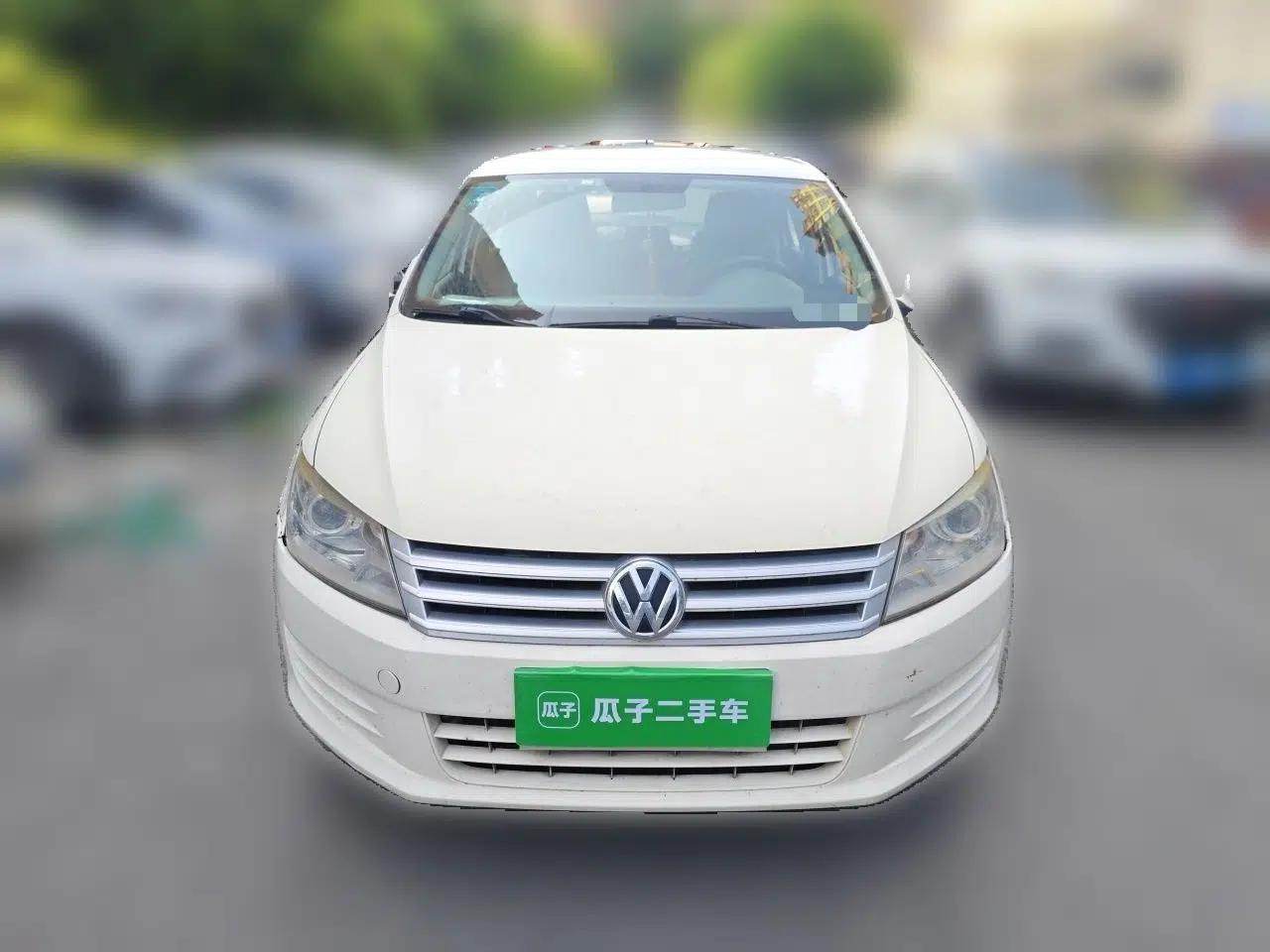 Volkswagen Santana 2013 1.6L Manual Fashion Edition — миниатюра 2