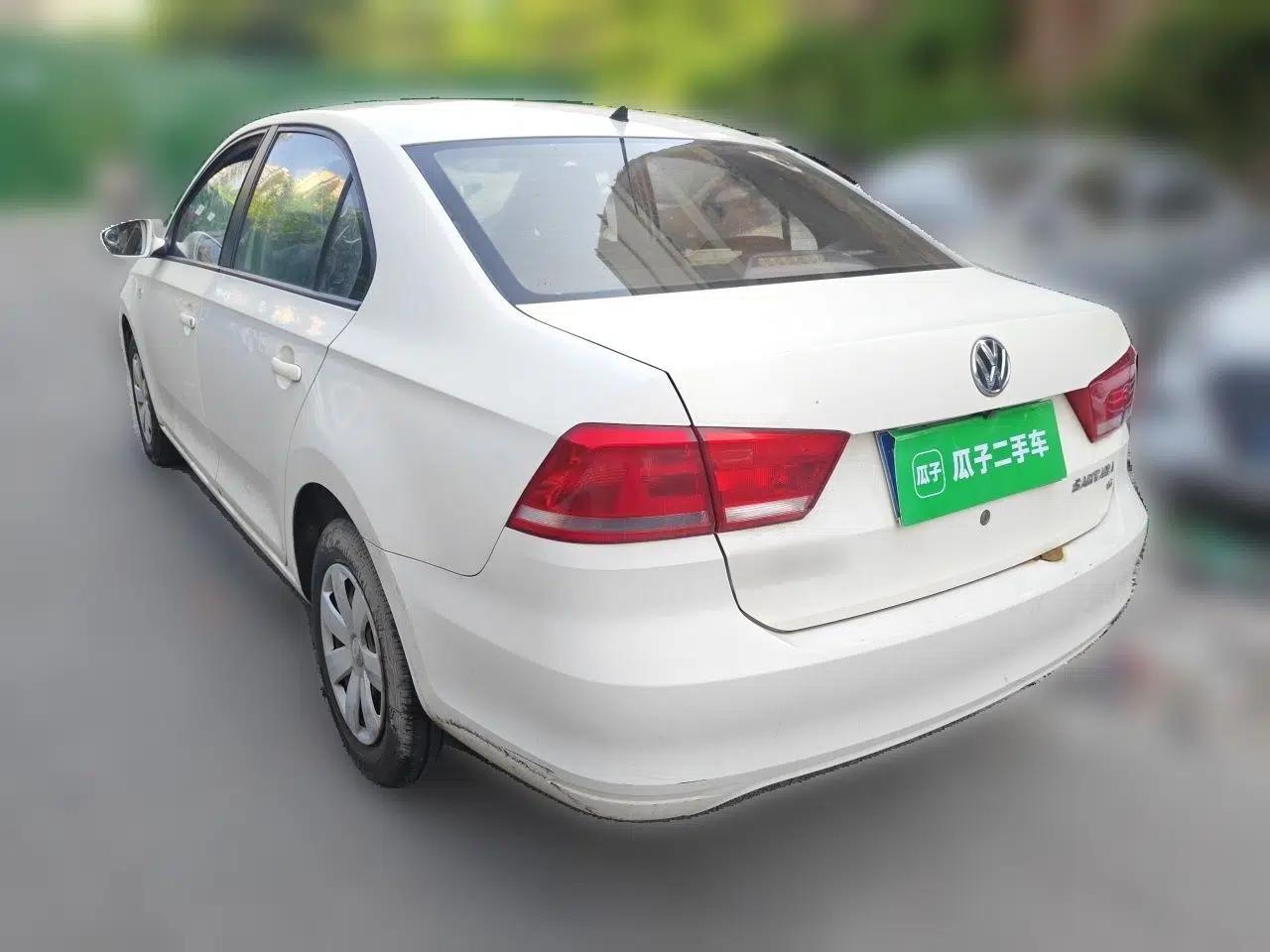 Volkswagen Santana 2013 1.6L Manual Fashion Edition — миниатюра 4