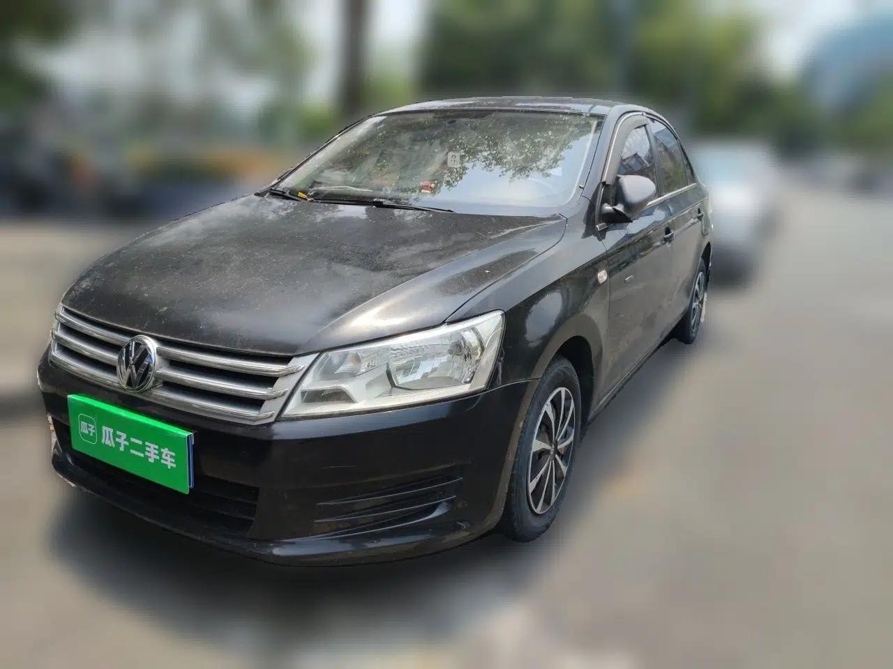 Volkswagen Santana 2015 1.6L Manual Fashion Edition — миниатюра 1