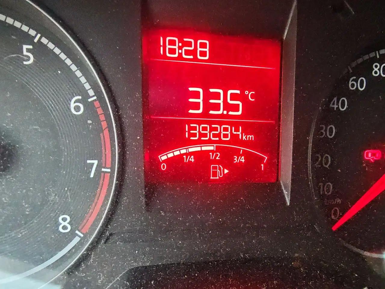 Volkswagen Santana 2016 1.4L Manual Fashion Edition — миниатюра 12