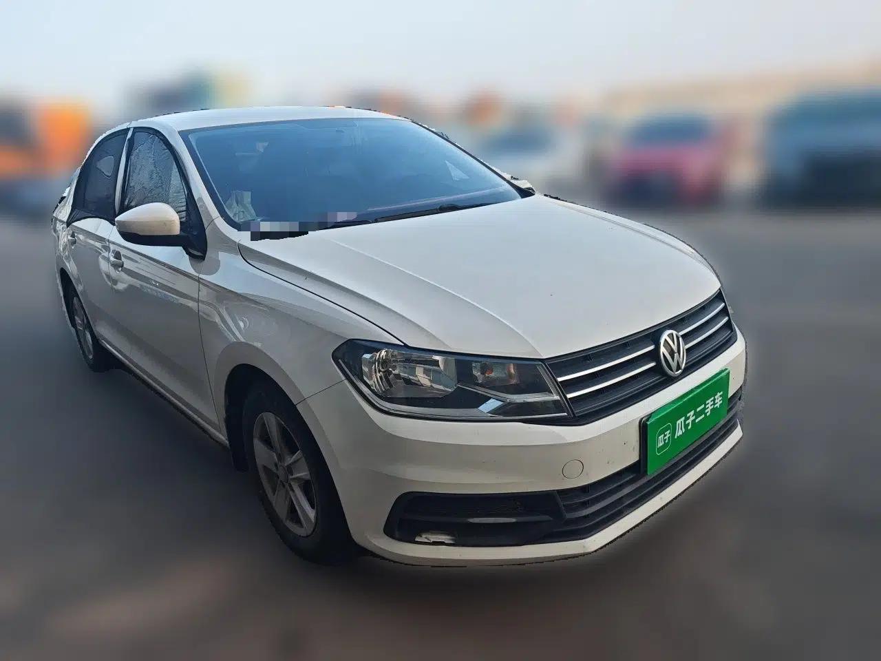 Volkswagen Santana 2016 1.4L Manual Fashion Edition — миниатюра 3