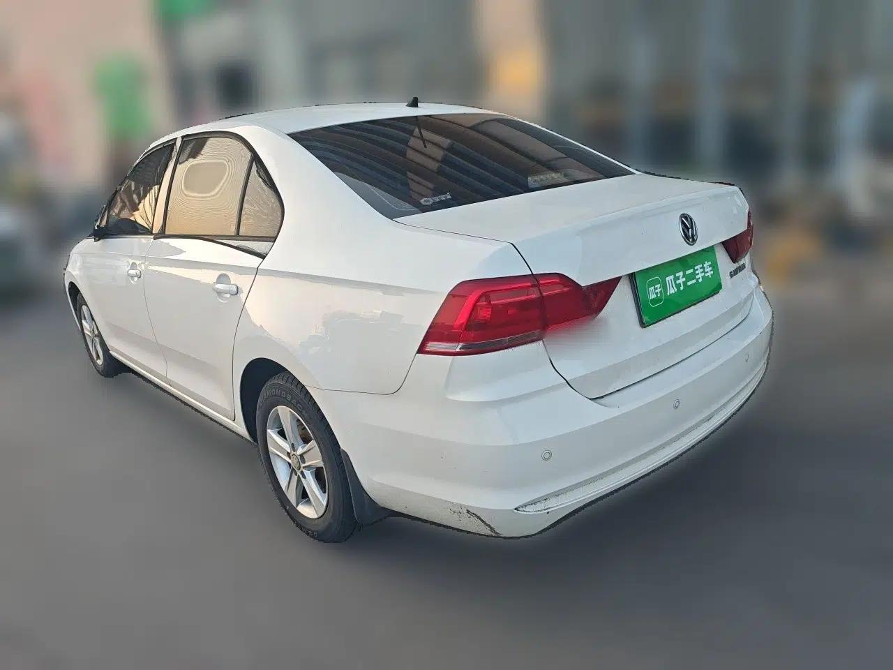 Volkswagen Santana 2016 1.4L Manual Fashion Edition — миниатюра 4
