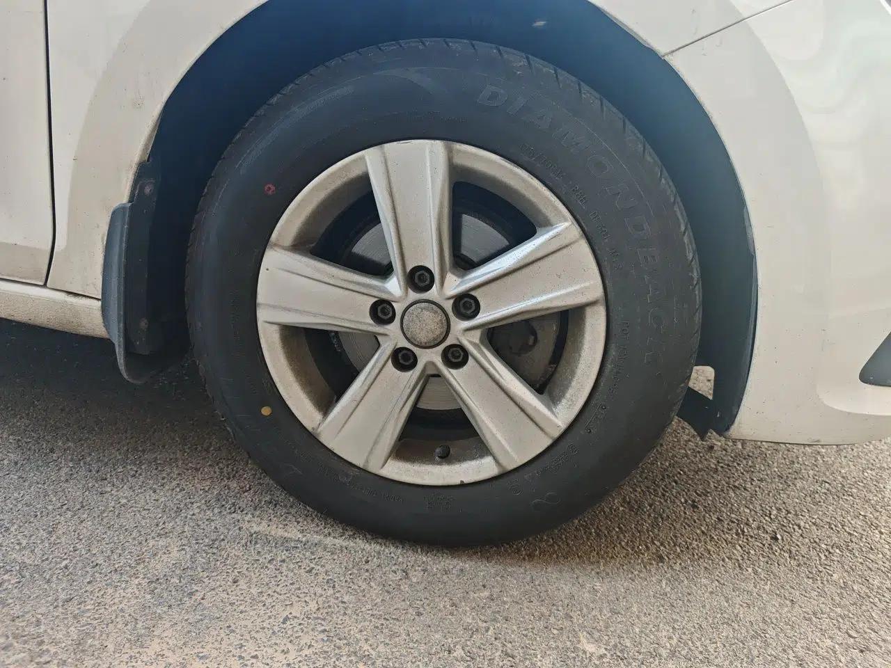Volkswagen Santana 2016 1.4L Manual Fashion Edition — миниатюра 8