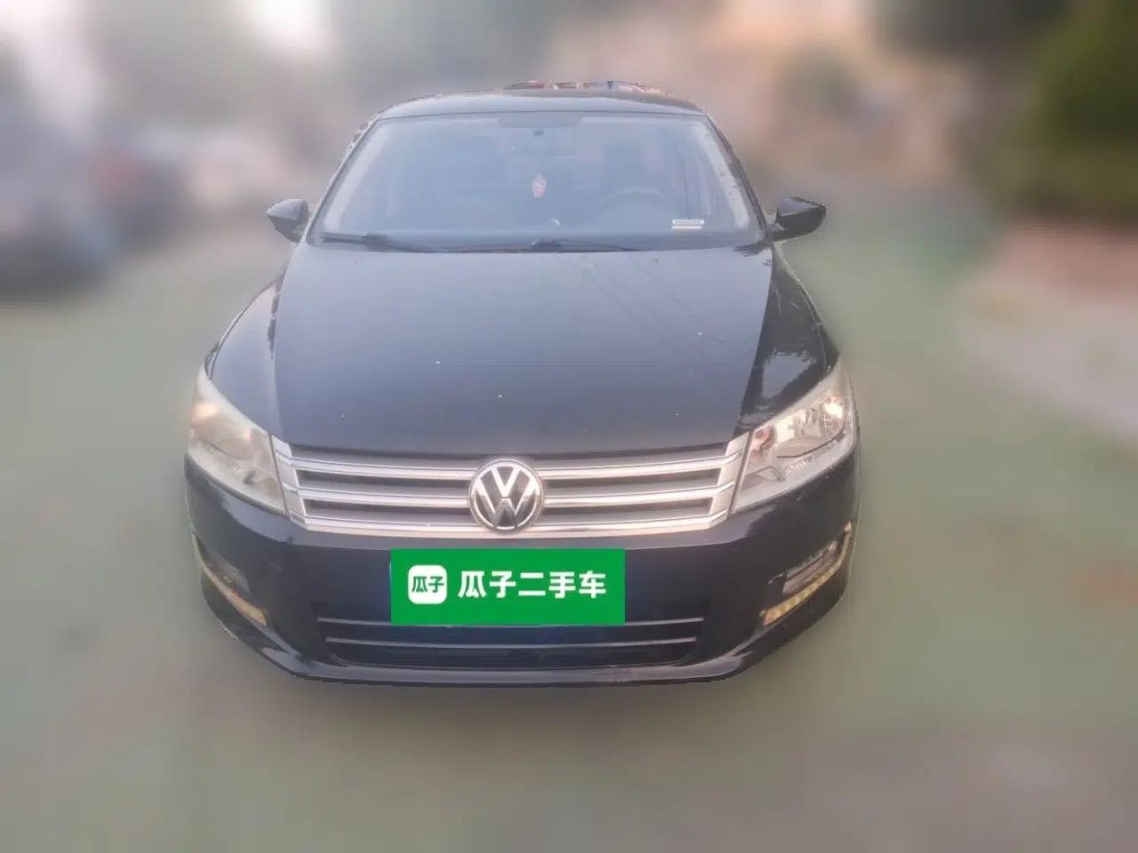 Volkswagen Santana 2013 1.6L Manual Comfort Edition — миниатюра 2