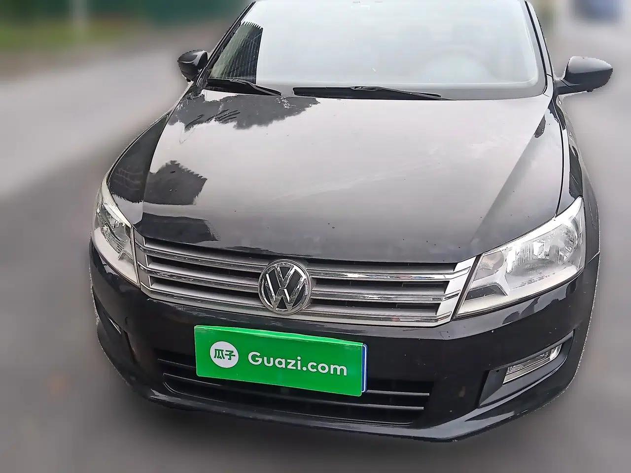 Volkswagen Santana 2013 1.6L Manual Comfort Edition — миниатюра 2