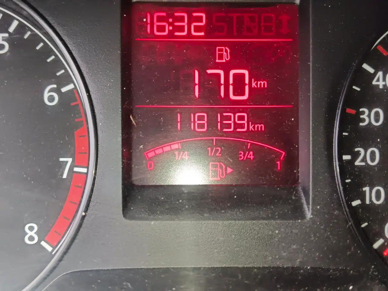 Volkswagen Santana 2013 1.6L Manual Comfort Edition — миниатюра 12