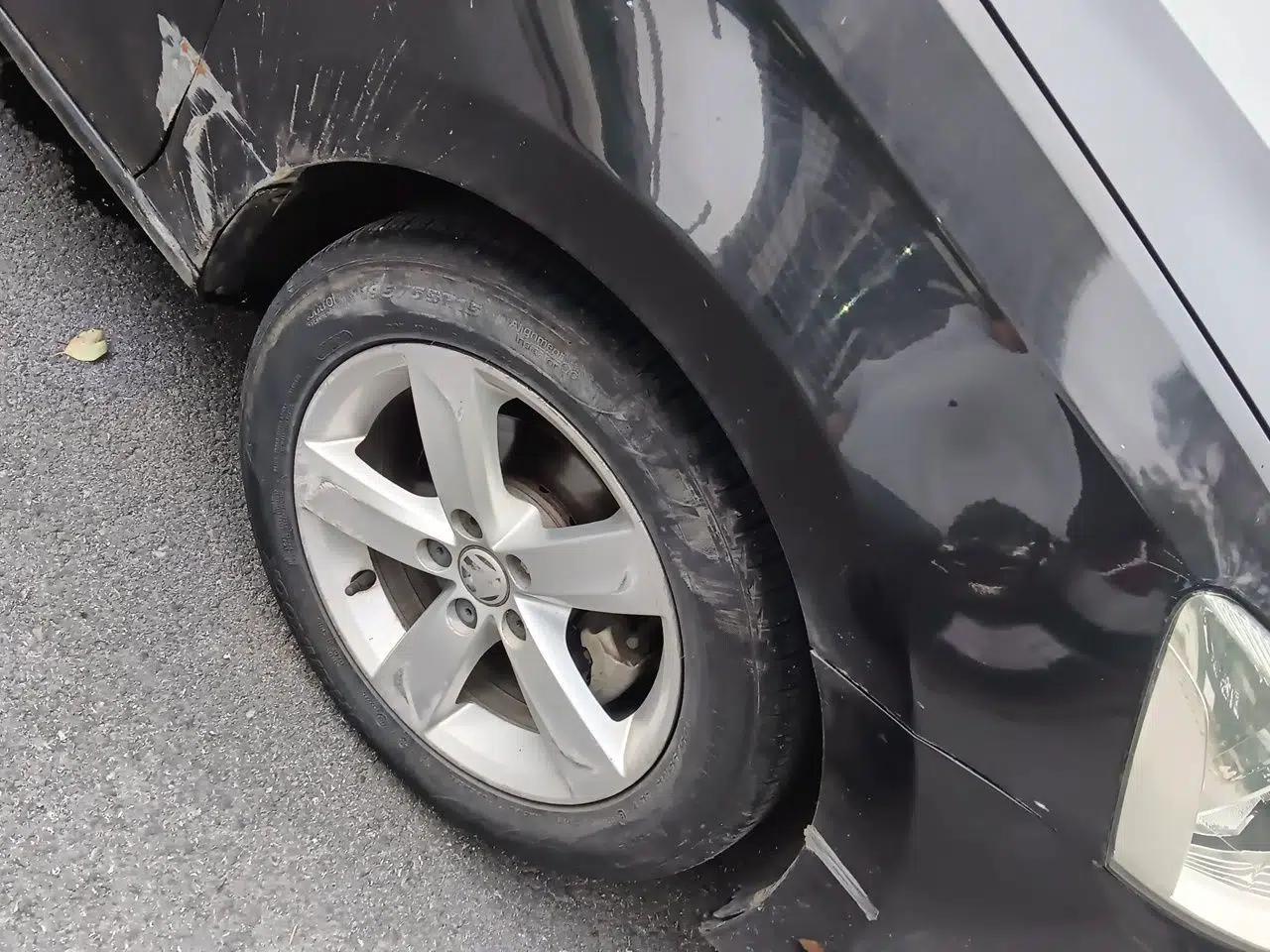 Volkswagen Santana 2013 1.6L Manual Comfort Edition — миниатюра 8