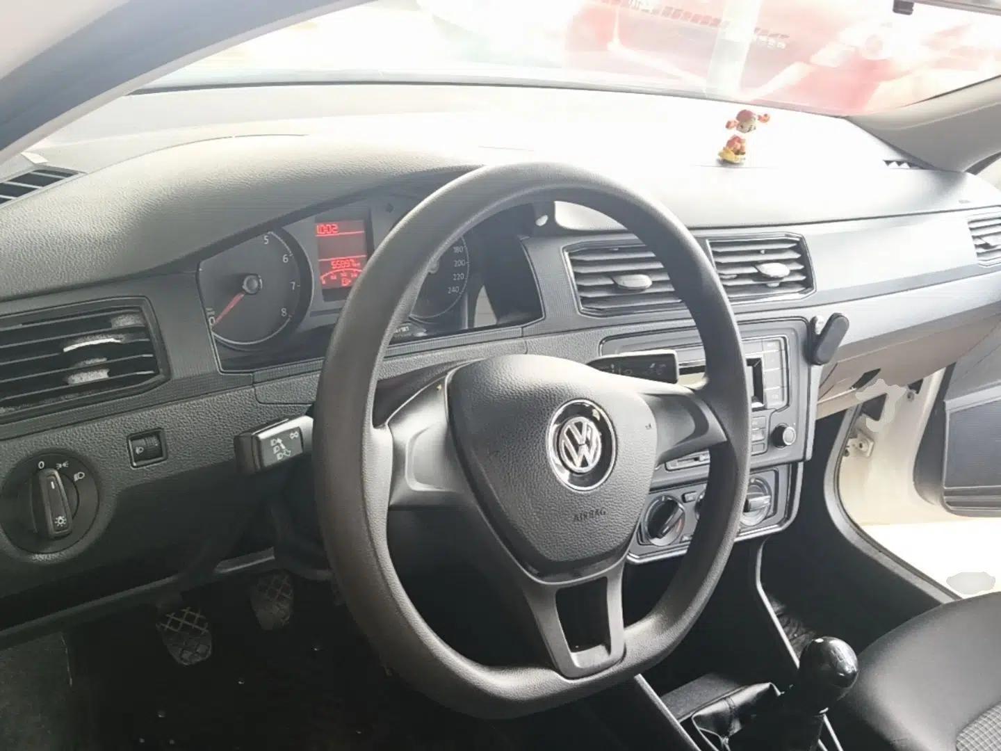 Volkswagen Santana 2016 1.6L Manual Fashion Edition — миниатюра 17