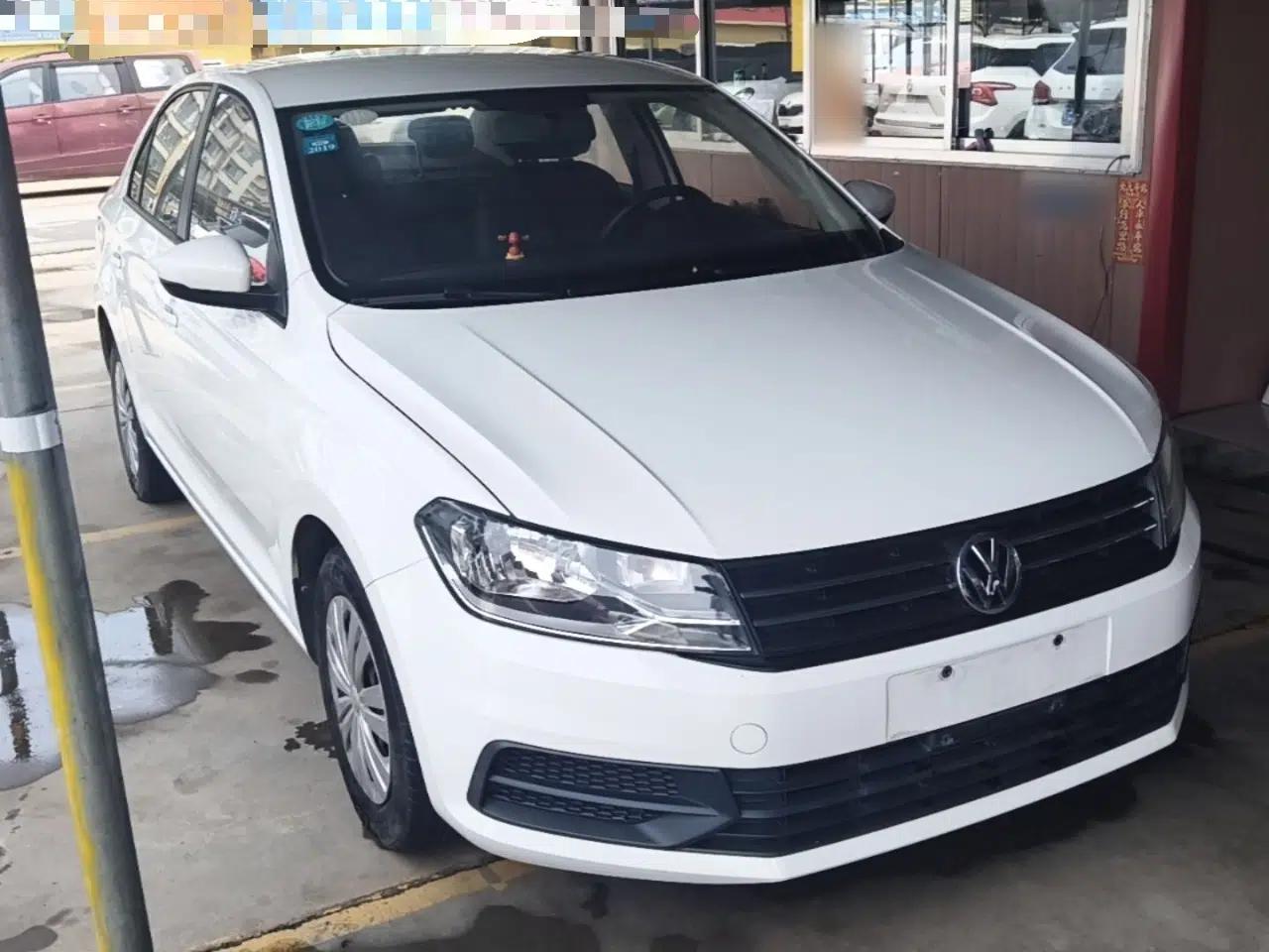 Volkswagen Santana 2016 1.6L Manual Fashion Edition — миниатюра 3