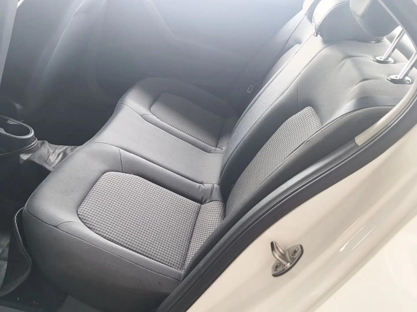 Volkswagen Santana 2016 1.6L Manual Fashion Edition — миниатюра 25