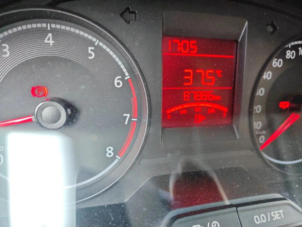 Volkswagen Santana 2016 1.6L Manual Fashion Edition — миниатюра 12