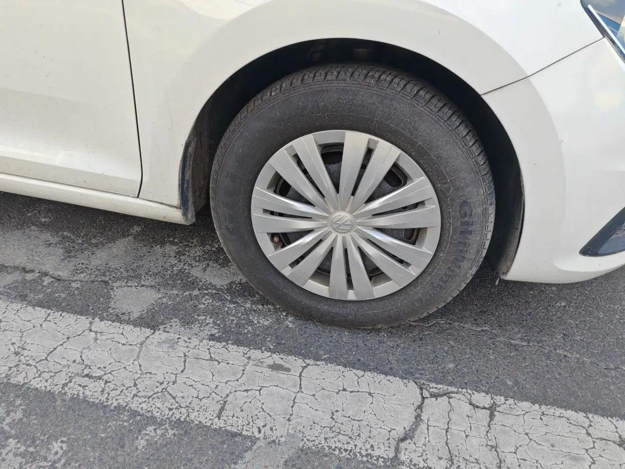 Volkswagen Santana 2016 1.6L Manual Fashion Edition — миниатюра 8